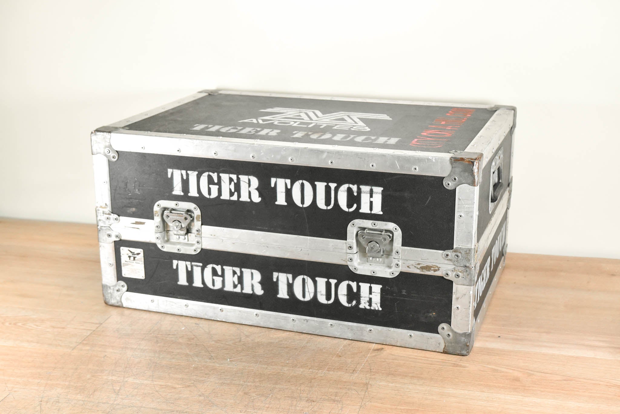 Avolites Tiger Touch Lighting Console with Case