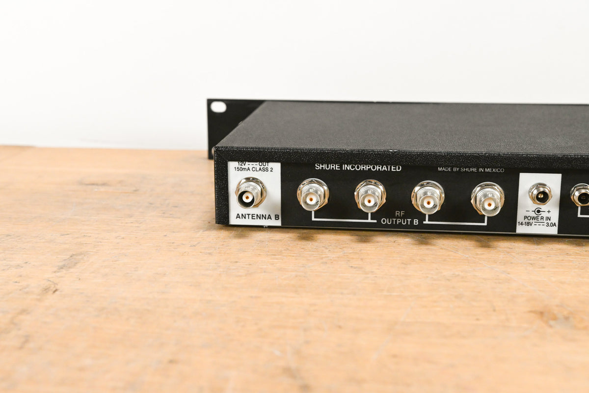 Shure UA844SWB Antenna Distribution System - 470-952 MHz (NO PSU)