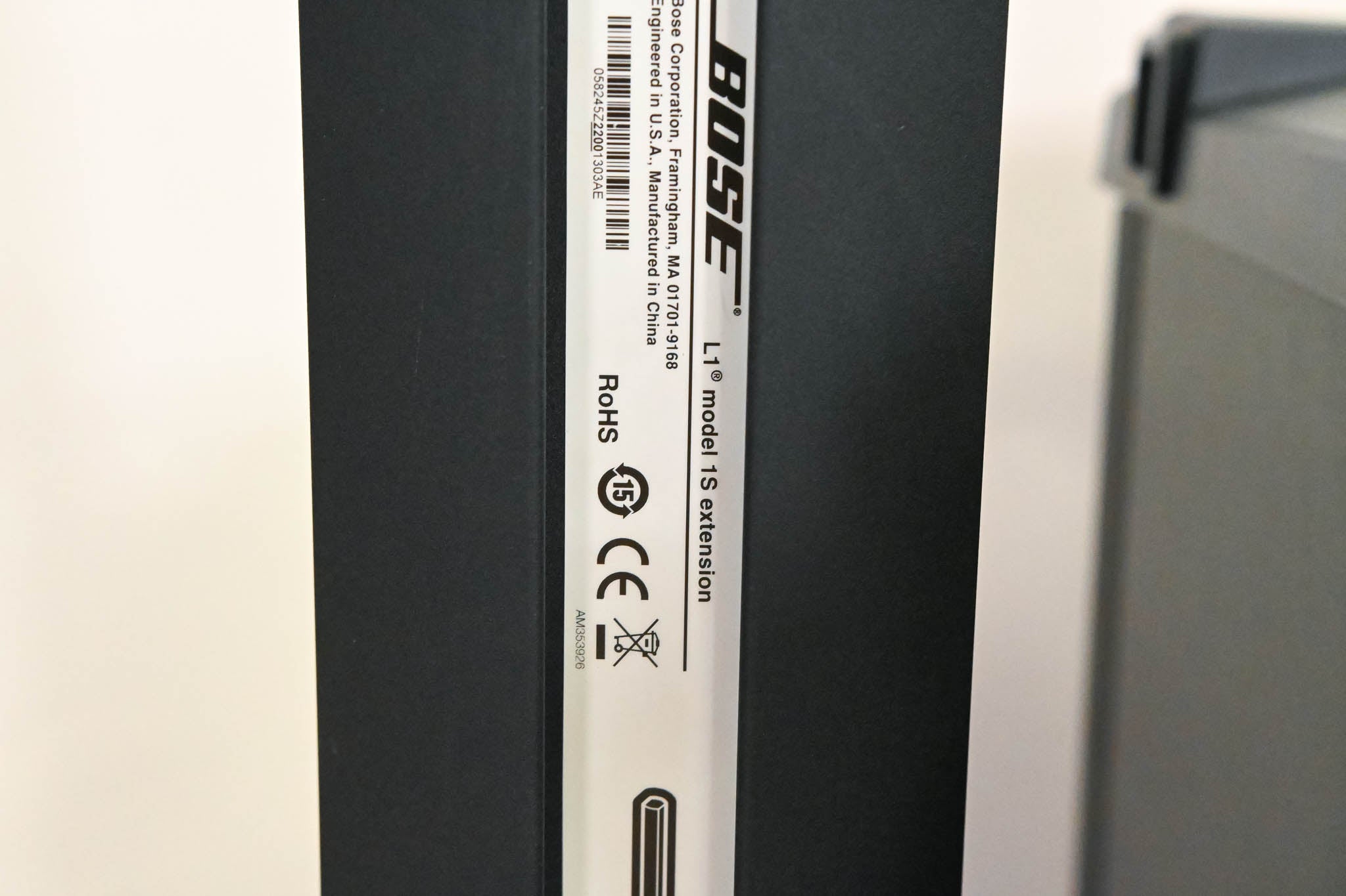Bose L1 Model 1S with B2 Bass Module - Portable PA System