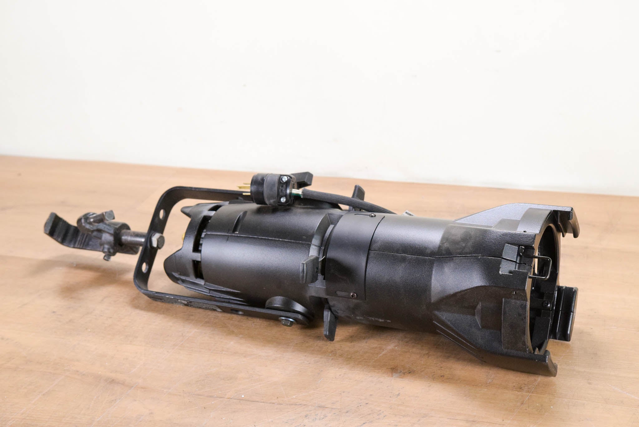 ETC Source Four Jr 26 Degree 575 Ellipsoidal Light