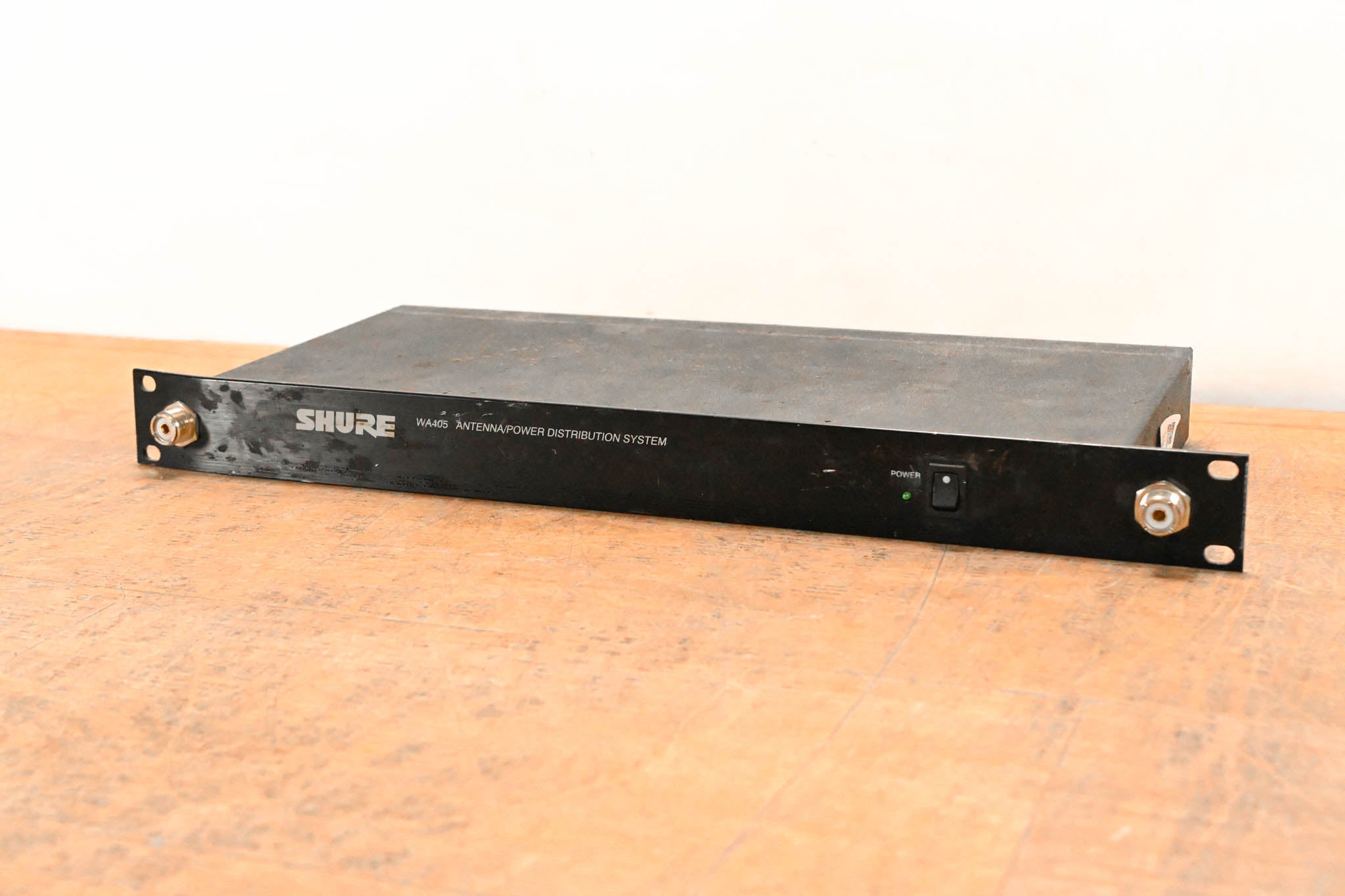 Shure WA405 Antenna/Power Distribution System