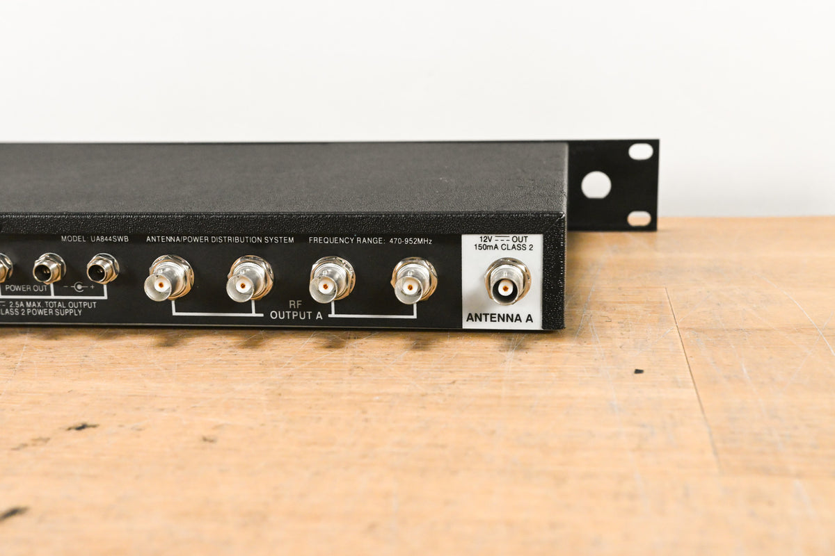 Shure UA844SWB Antenna Distribution System - 470-952 MHz (NO PSU)