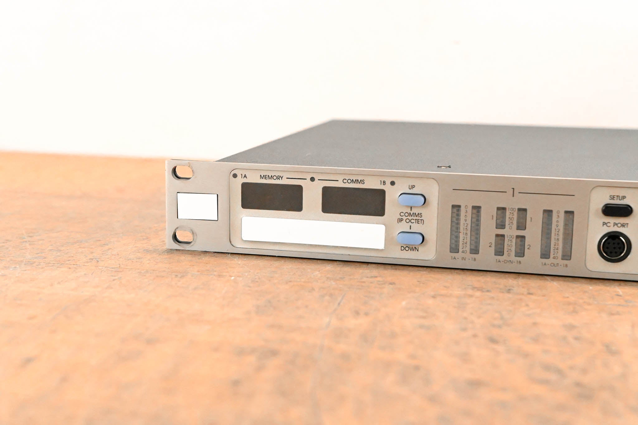 Klark Teknik DN9344E Helix Series Digital Equalizer