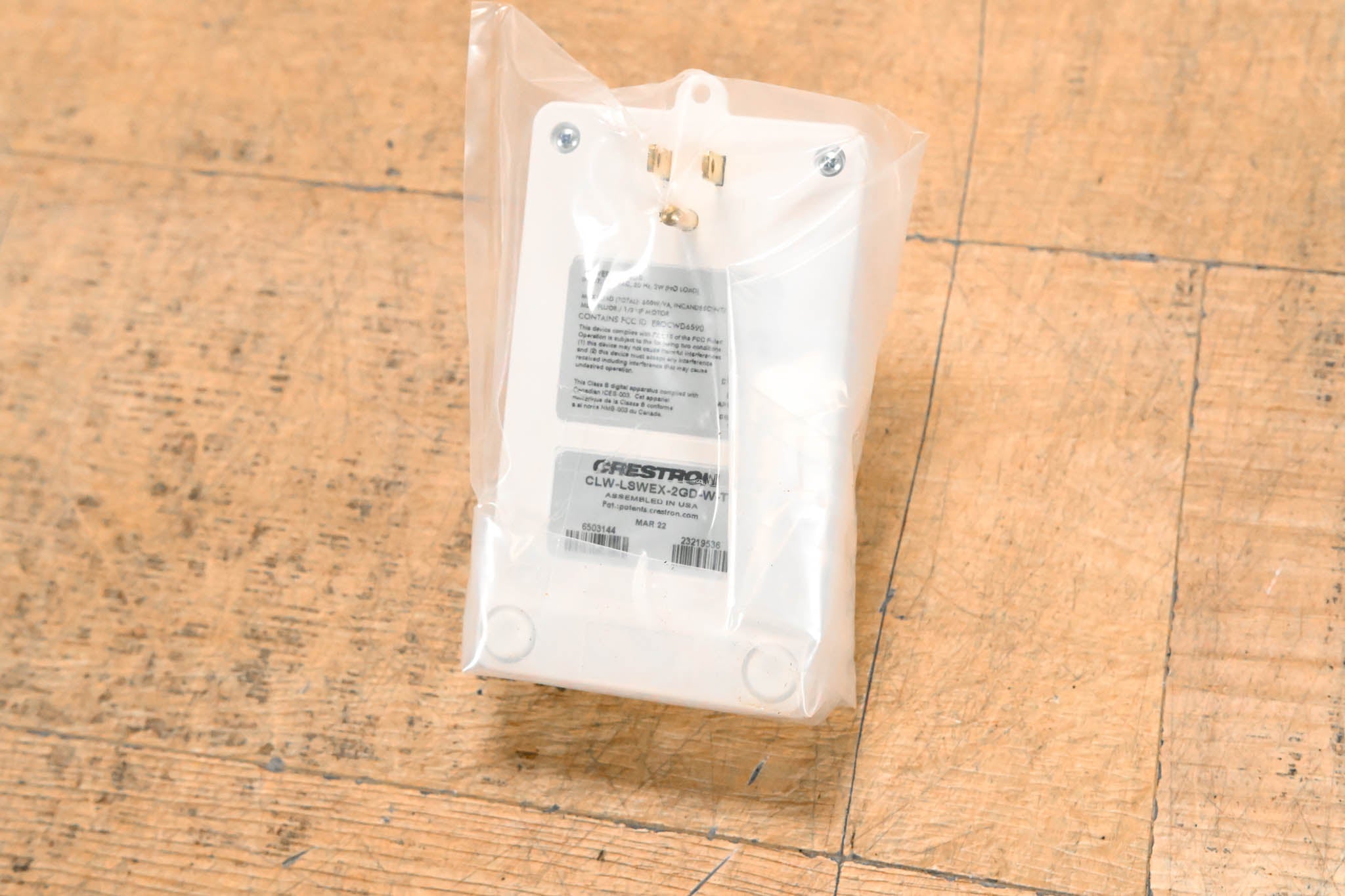 Crestron CLW-LSWEX-2GD-W-T Dual-Channel Wireless Lamp Switch