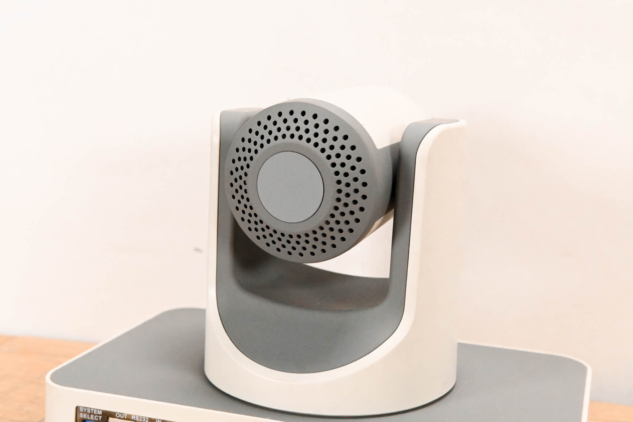 Avipas AV-1360 20x SDI/HDMI PTZ Camera (NO POWER SUPPLY)