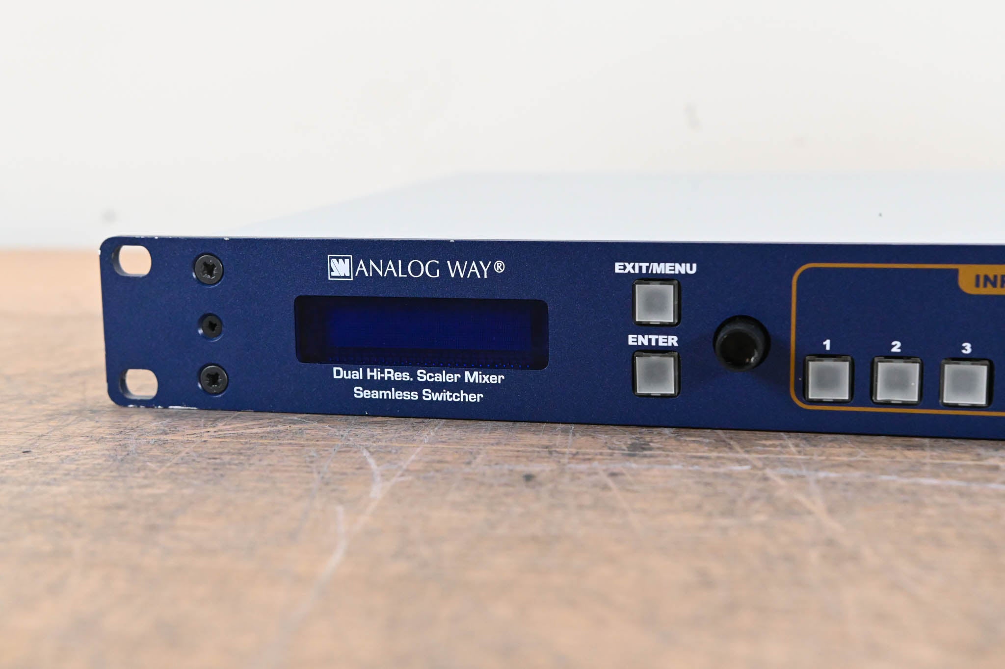 Analog Way SVU300 Smart Vu Dual Scaler Mixer Seamless Switcher