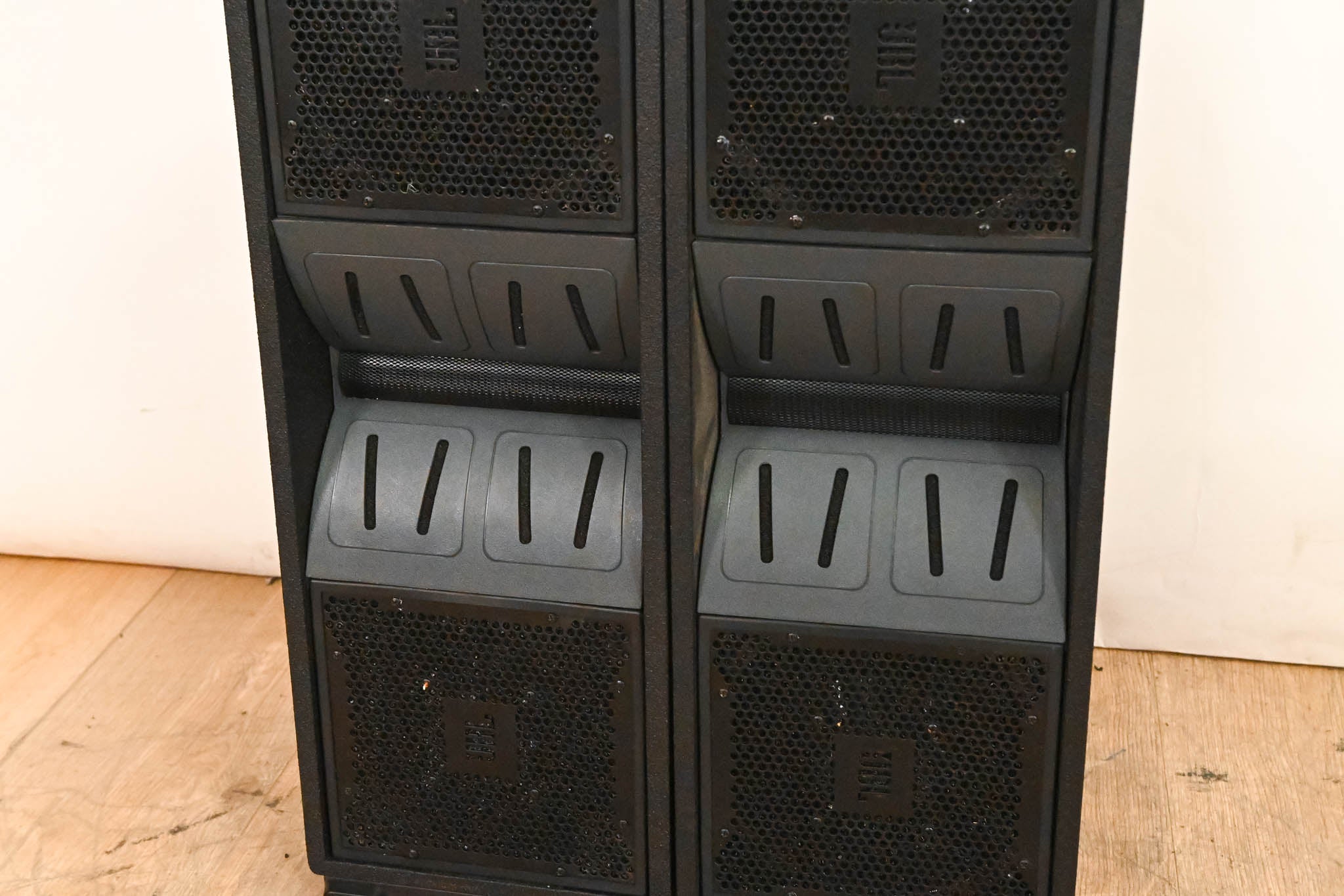 JBL VT4886 Dual 6.5" Passive Compact Line Array Loudspeakers (PAIR)