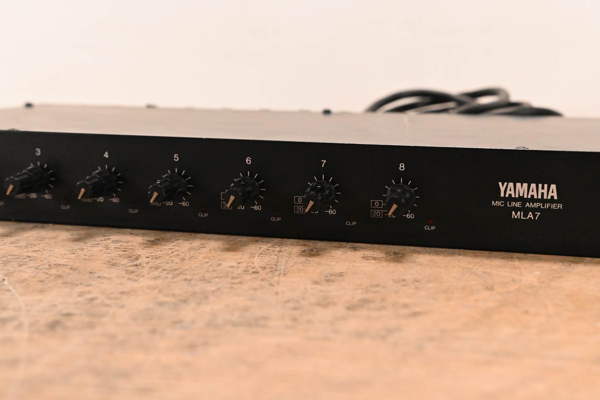 Yamaha MLA7 8-Channel Microphone/Line Amplifier