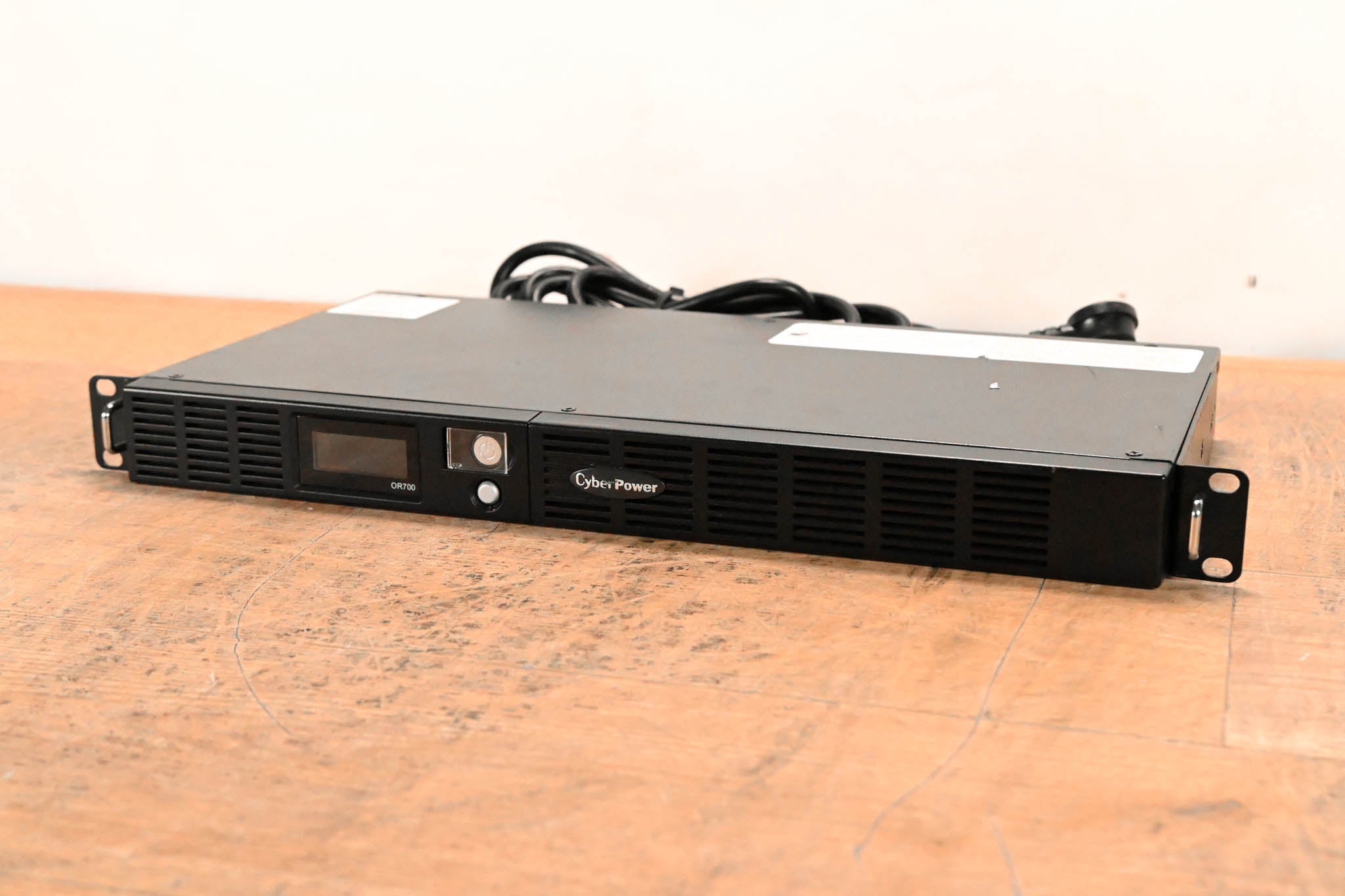 CyberPower OR700LCDRM1U Smart App LCD 700VA/400W 6-Outlet Rackmount UPS