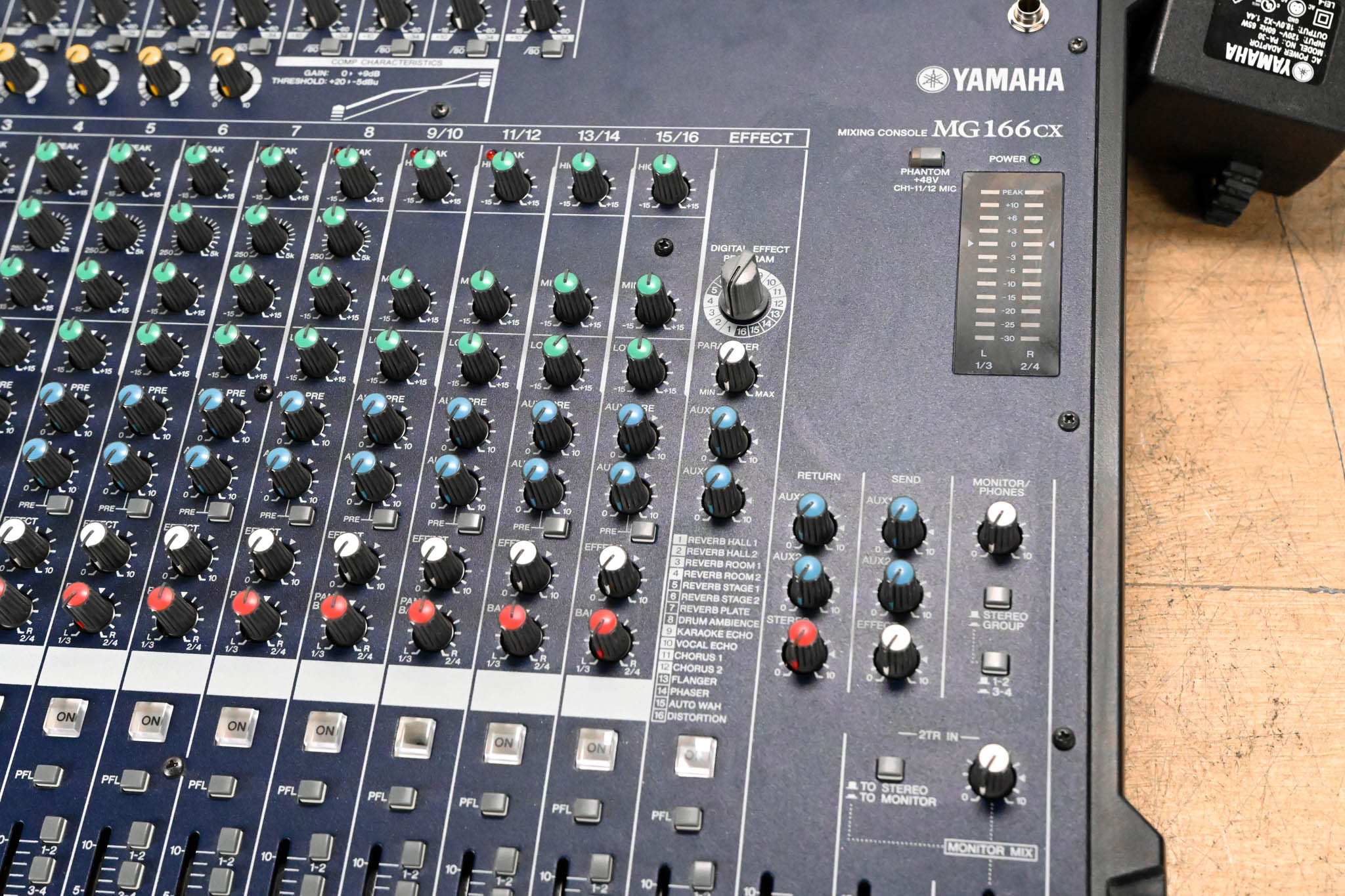 Yamaha MG166CX 16-Channel, 6-Bus Analog Mixer