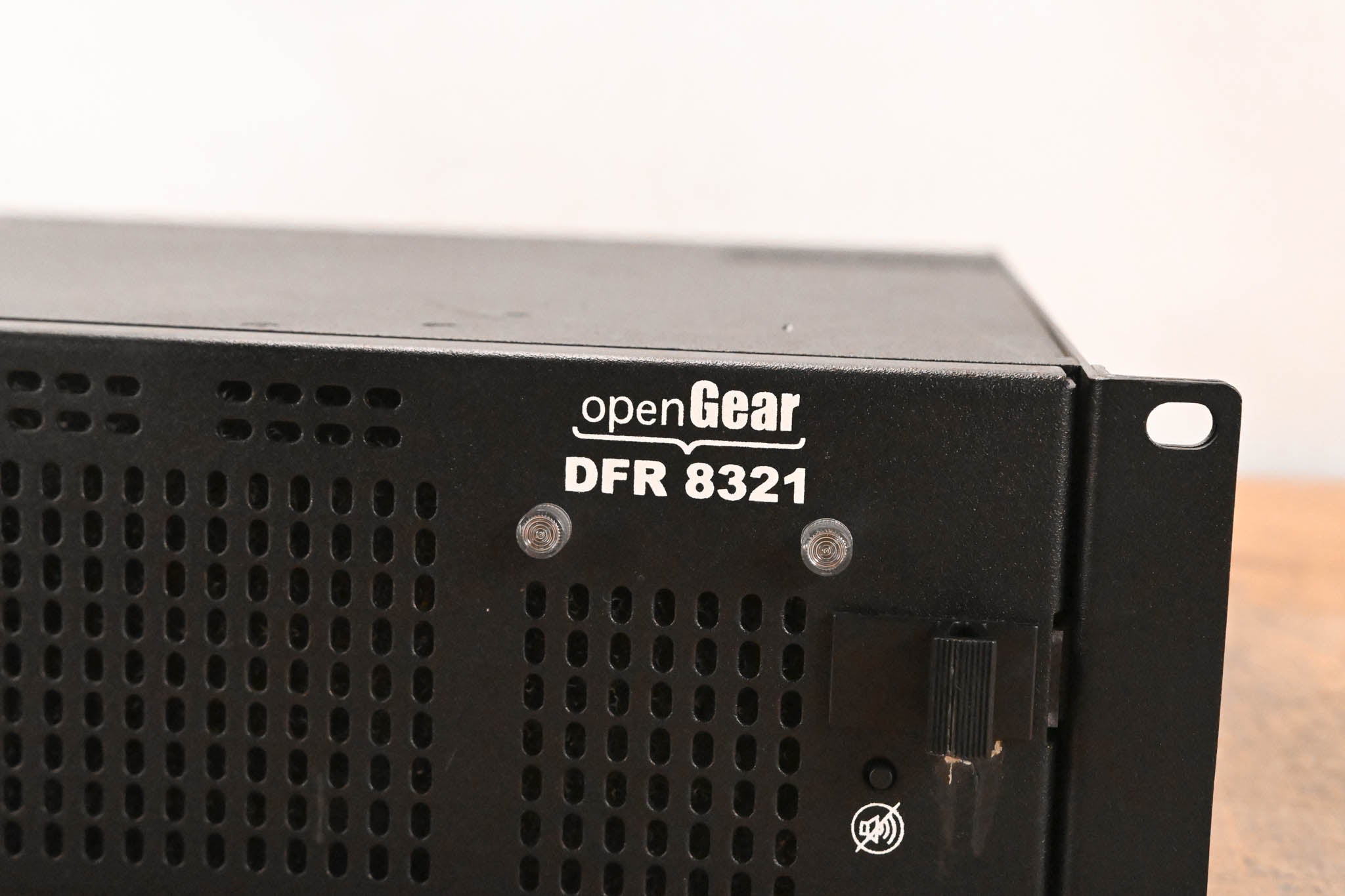 Ross DFR-8321 OpenGear 2RU Module Frame with Cards CG01UM4 Ross DFR-8321 OpenGear 2RU Module Frame with Cards CG01UM4