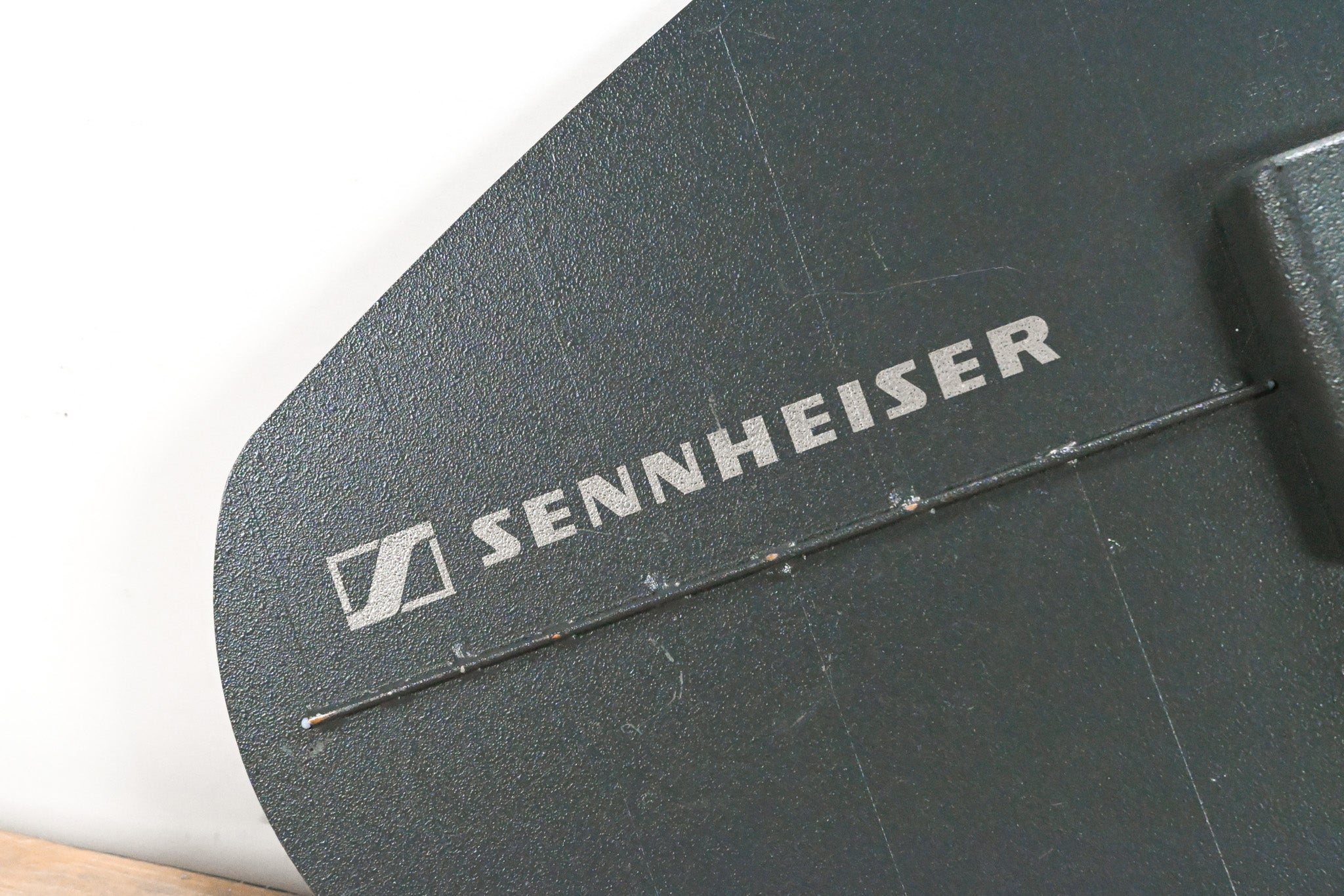 Sennheiser A12AD-UHF Active Antenna 584-608 MHz