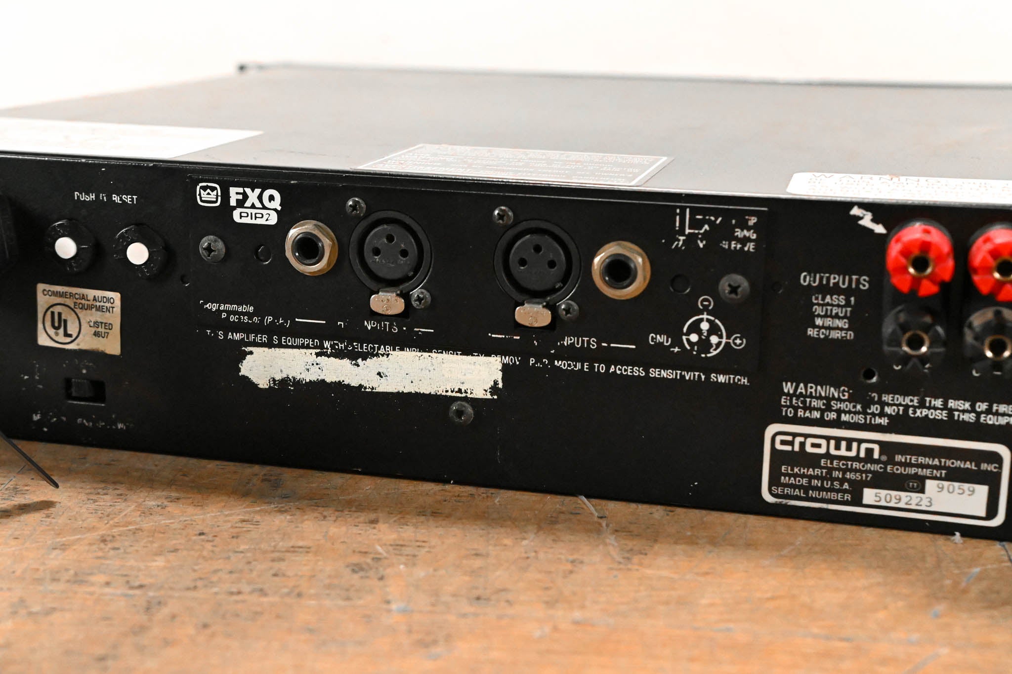 Crown Macro-Tech 2402 2-Channel Power Amplifier
