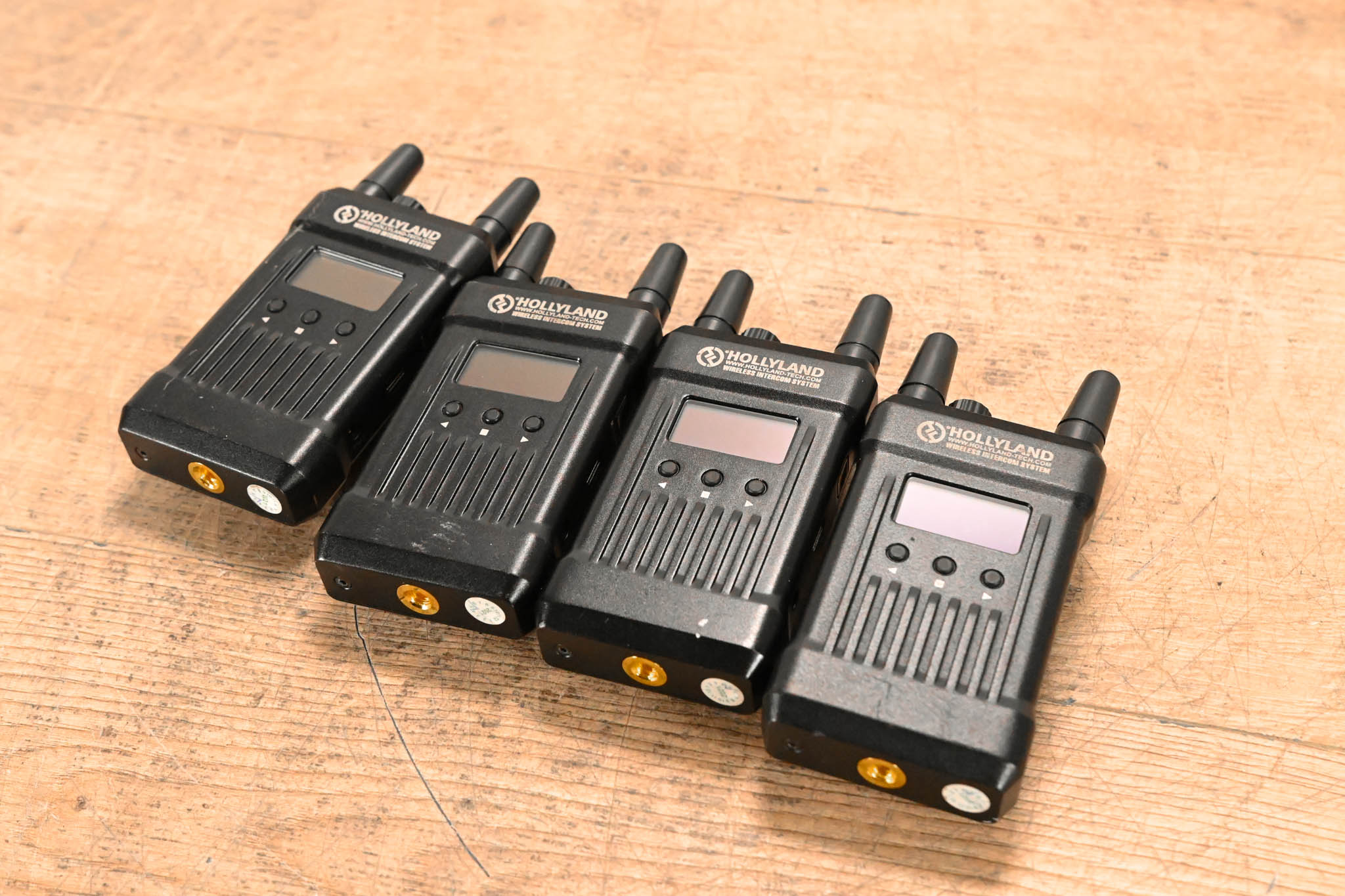 Hollyland Mars T1000 Full-Duplex Intercom System with four Transceivers