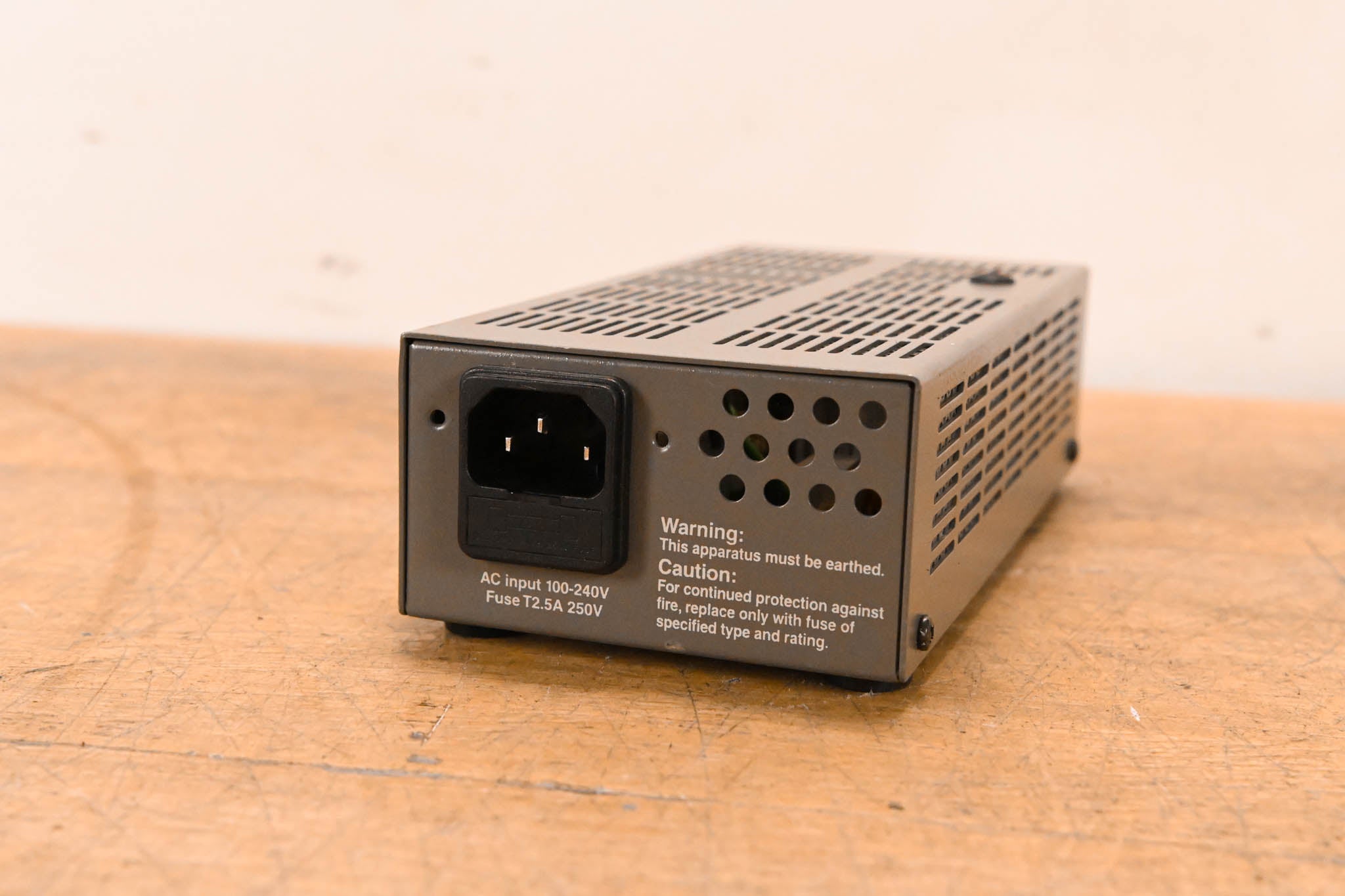 IDX System Technology IA-60a Single-Channel DC Power Supply