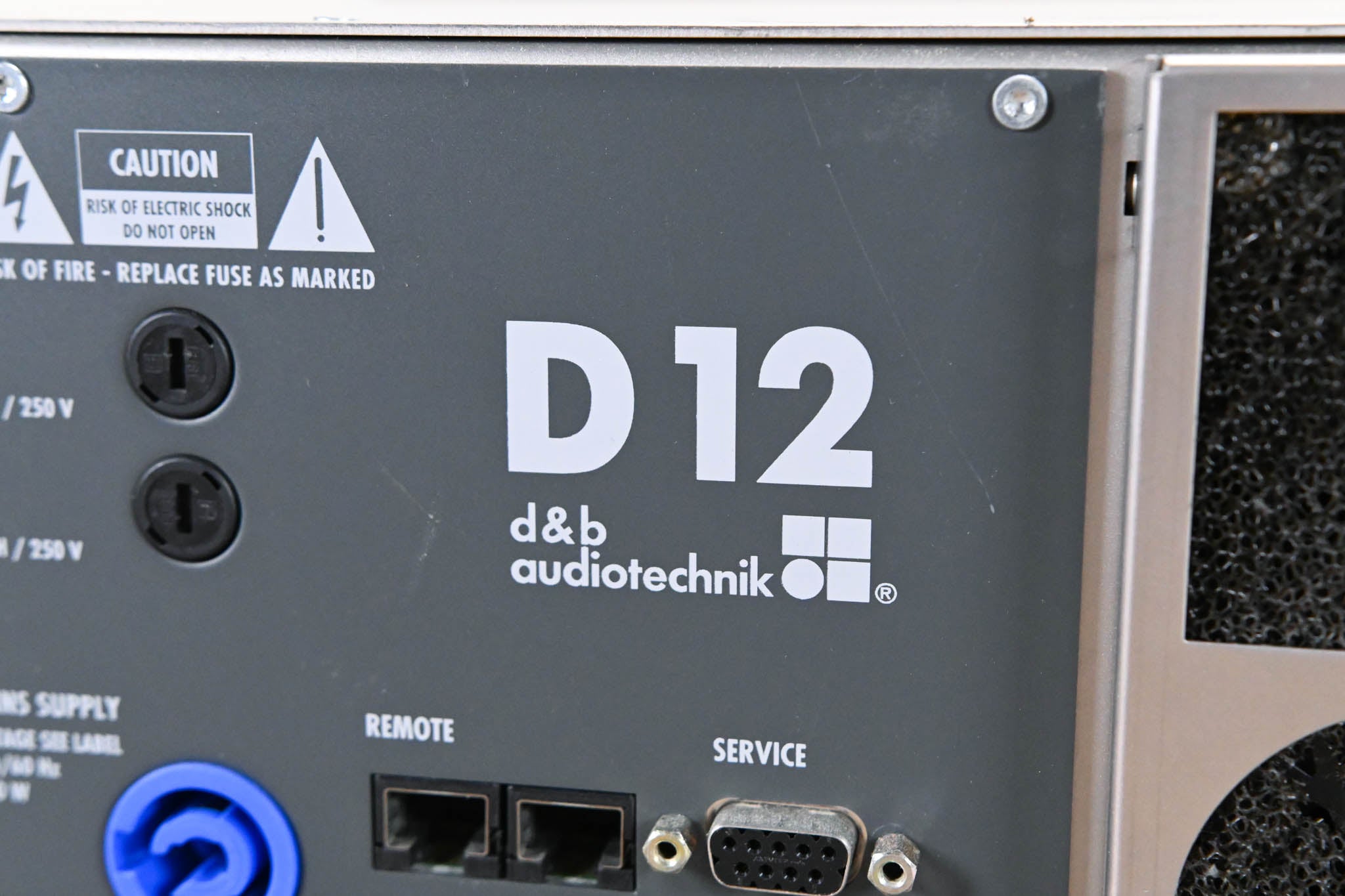 d&b audiotechnik D12 Dual-Channel Power Amplifier