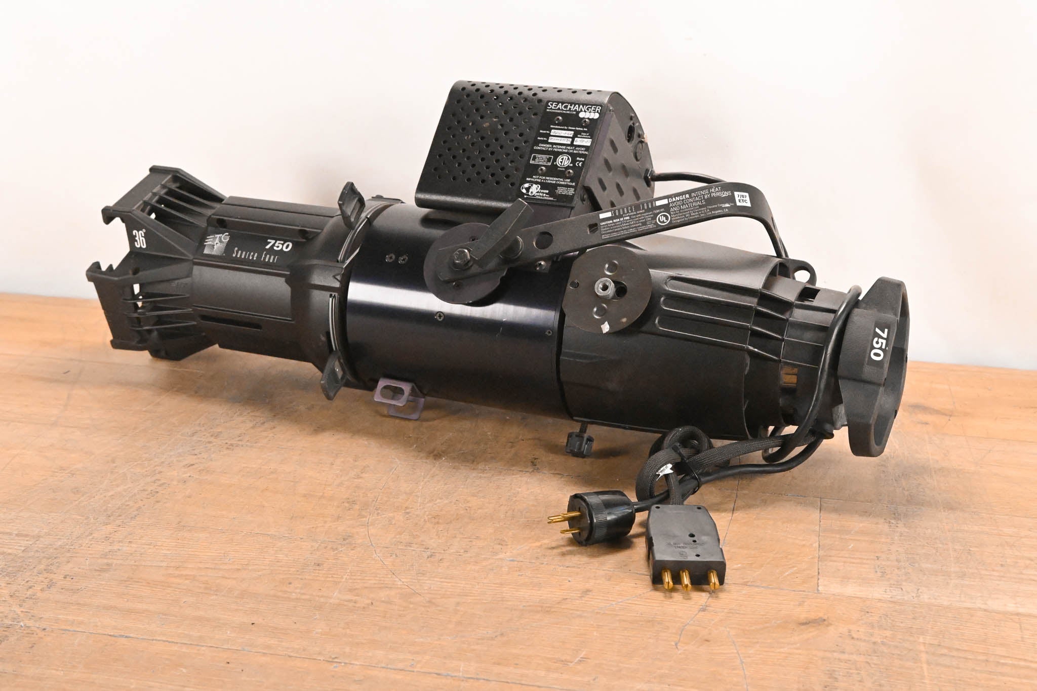 ETC Source Four 750 36 Degree Leko w/OceanOptics SeaChanger Color Engine