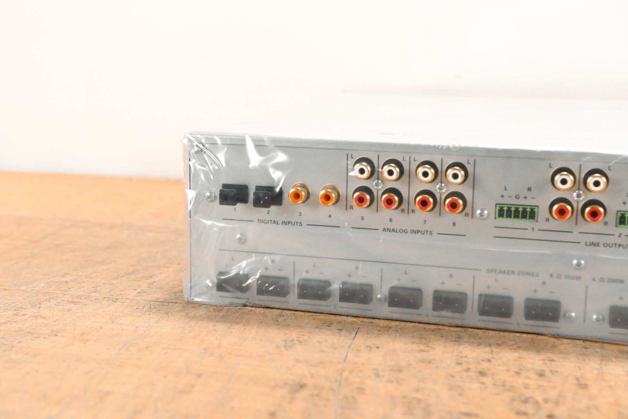 Crestron DM-NAX-8ZSA DM NAX 8-Zone Streaming Amplifier
