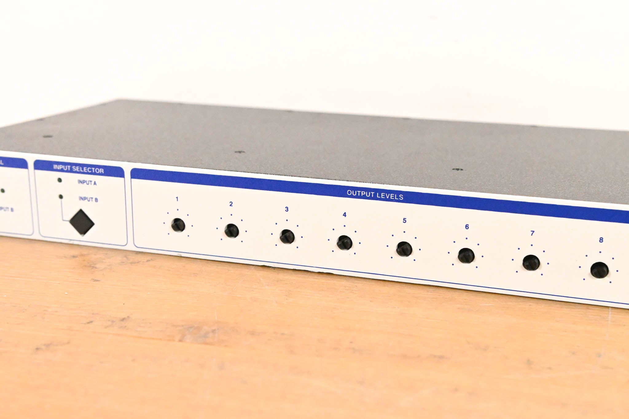 Brainstorm Electronics SR-28 Timecode Distributor/Reshaper (NO PSU)