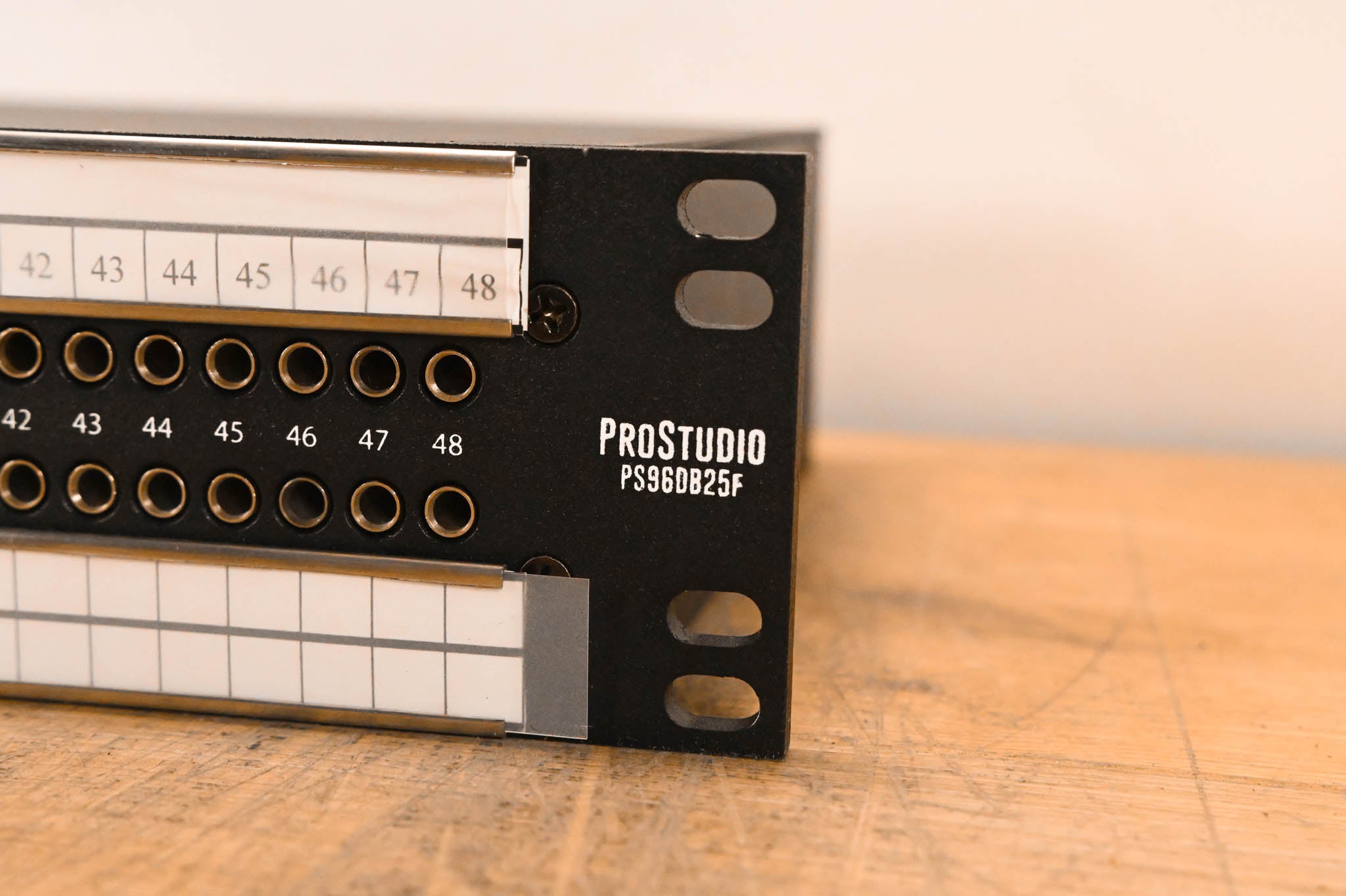 Bittree PS96DB25F 96-point TT - DB25 Patchbay