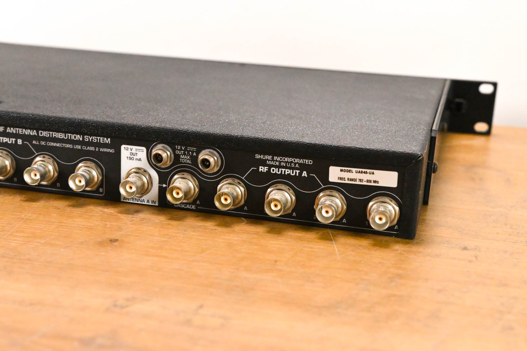 Shure UA845-UA UHF Antenna Distribution System 782-806 MHz