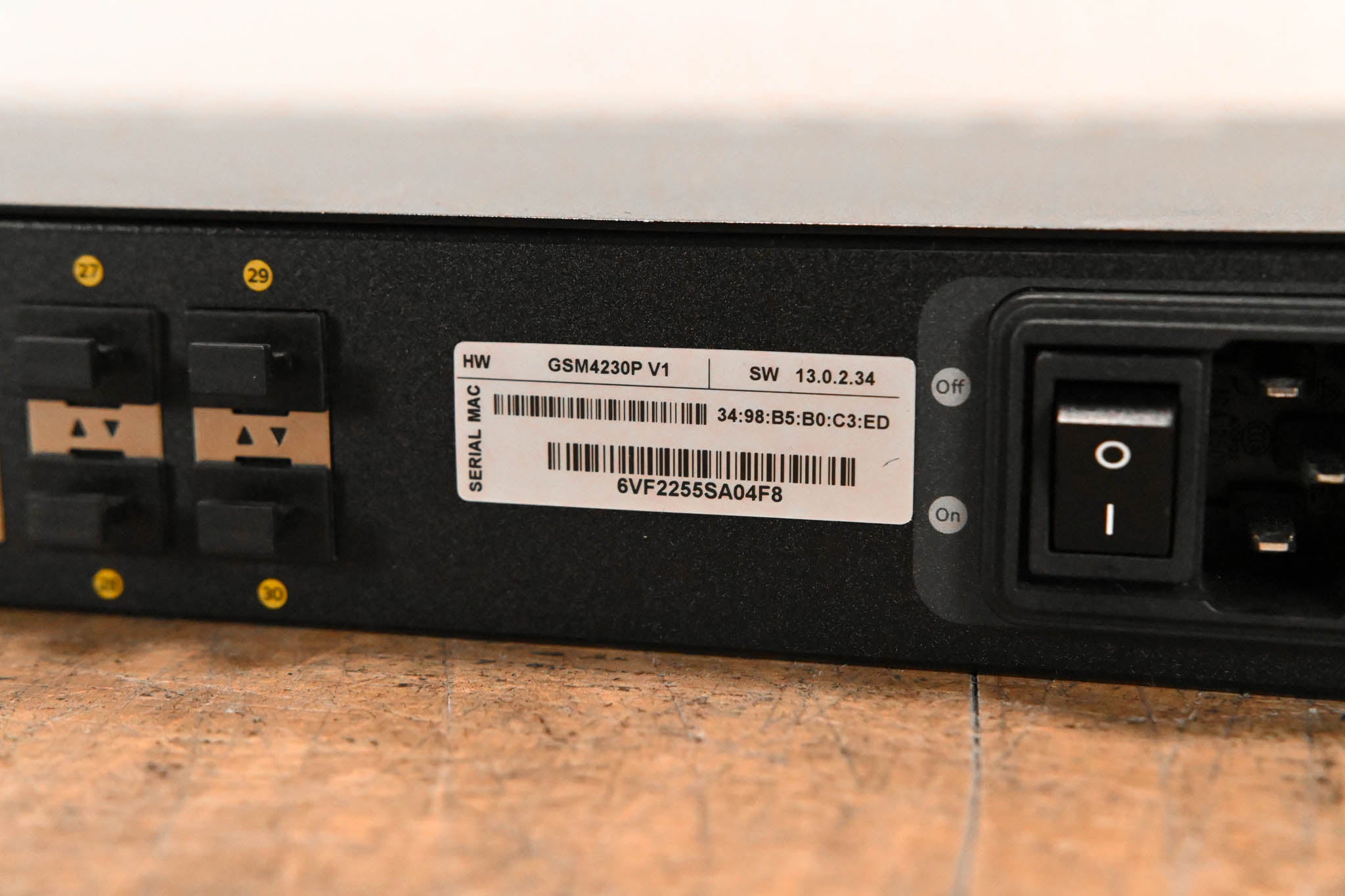 NETGEAR M4250-26G4F-PoE+ AV Line 24x1G PoE+ 300W 2x1G and 4xSFP Switch
