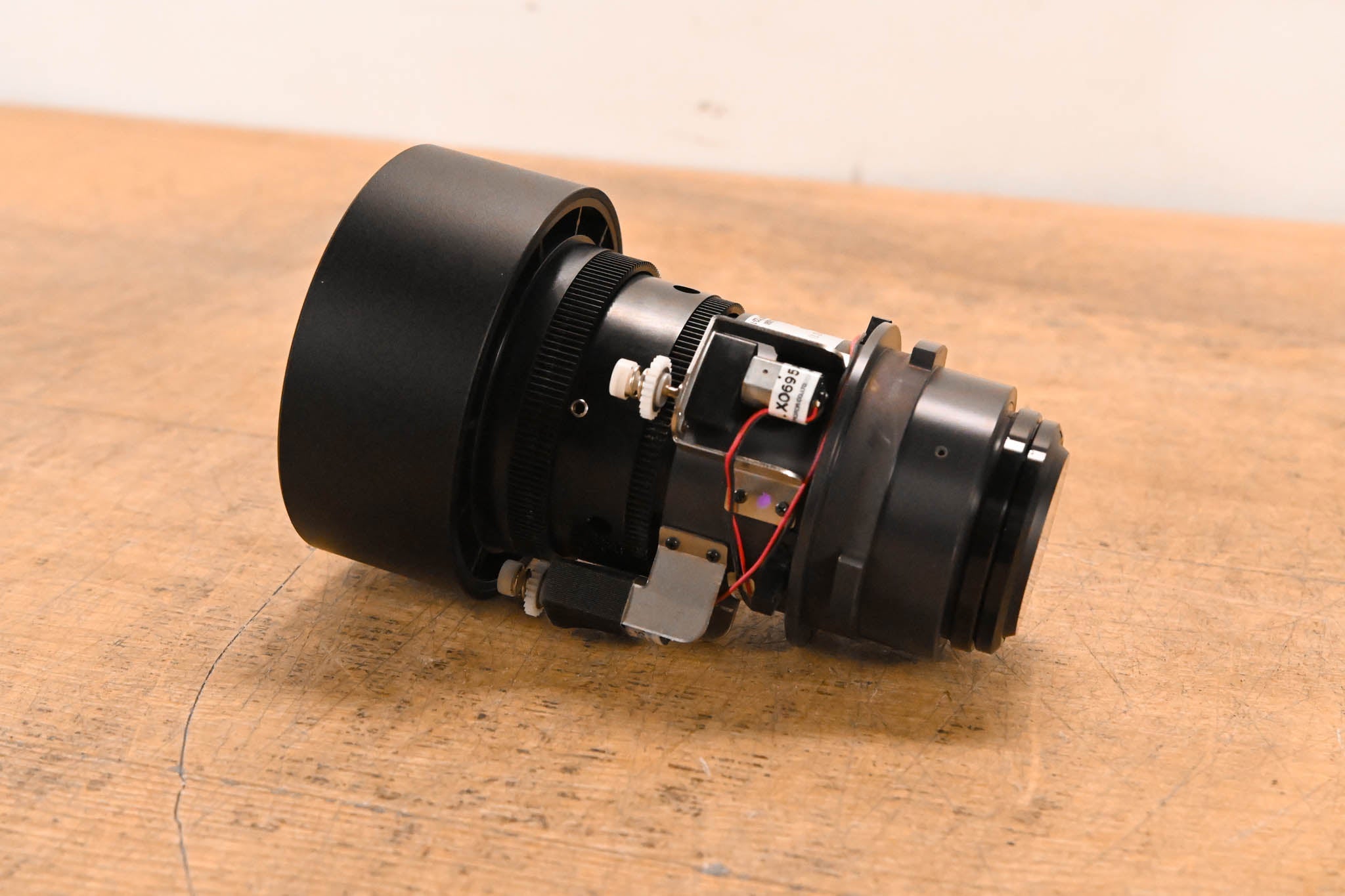 Panasonic ET-DLE400 Long Throw DLP Projector Zoom Lens XGA (5.7-8.0:1)