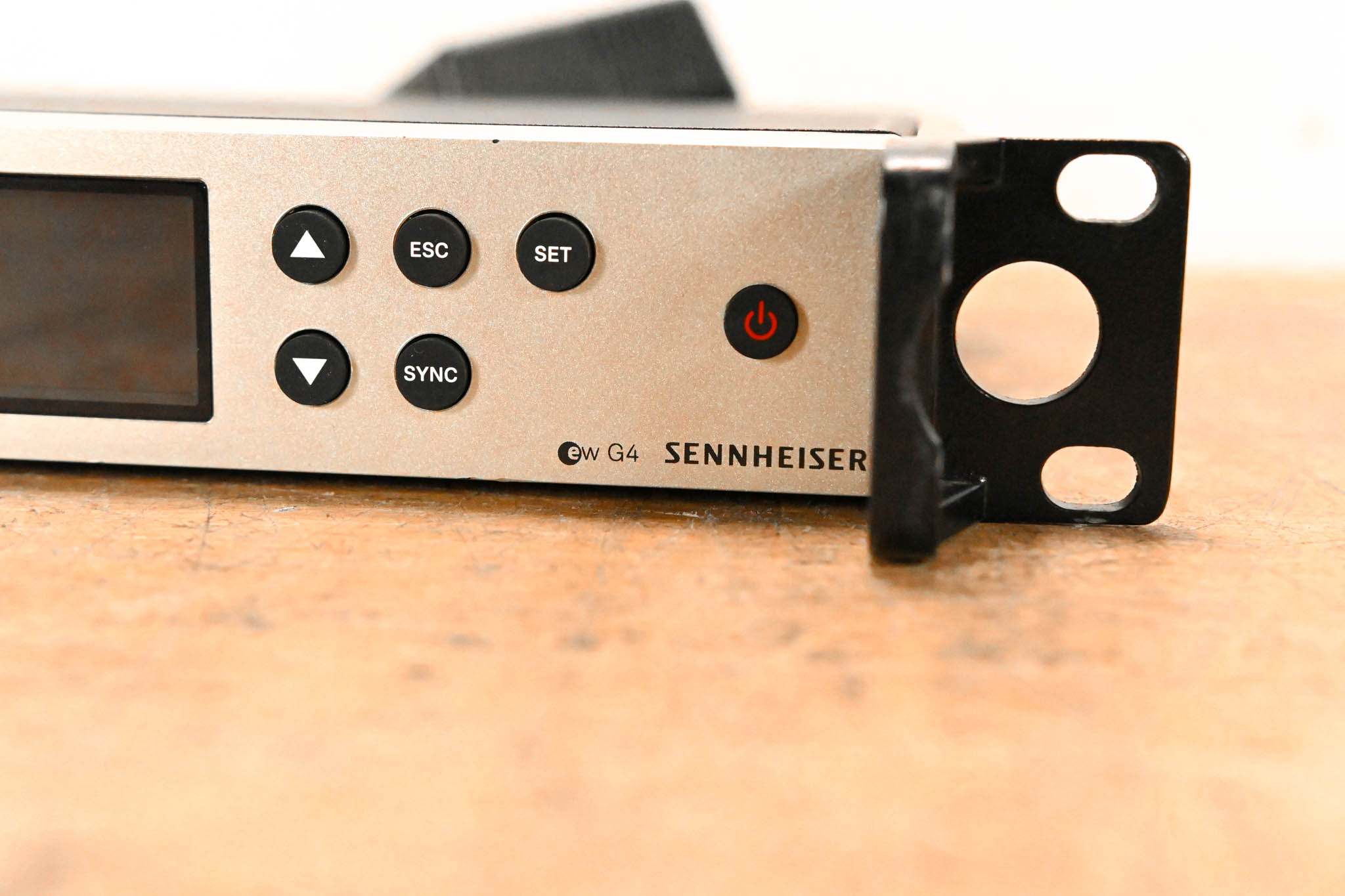 Sennheiser EM 100 G4 Wireless Receiver - A1 Range: 470-516 MHz