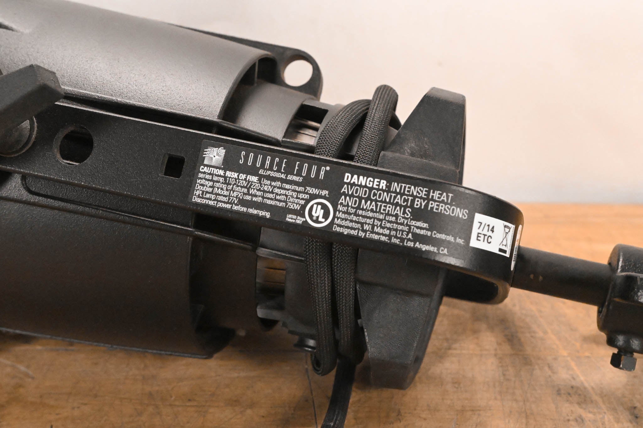 ETC Source Four Zoom 25-50 Degree 750 Ellipsoidal Light