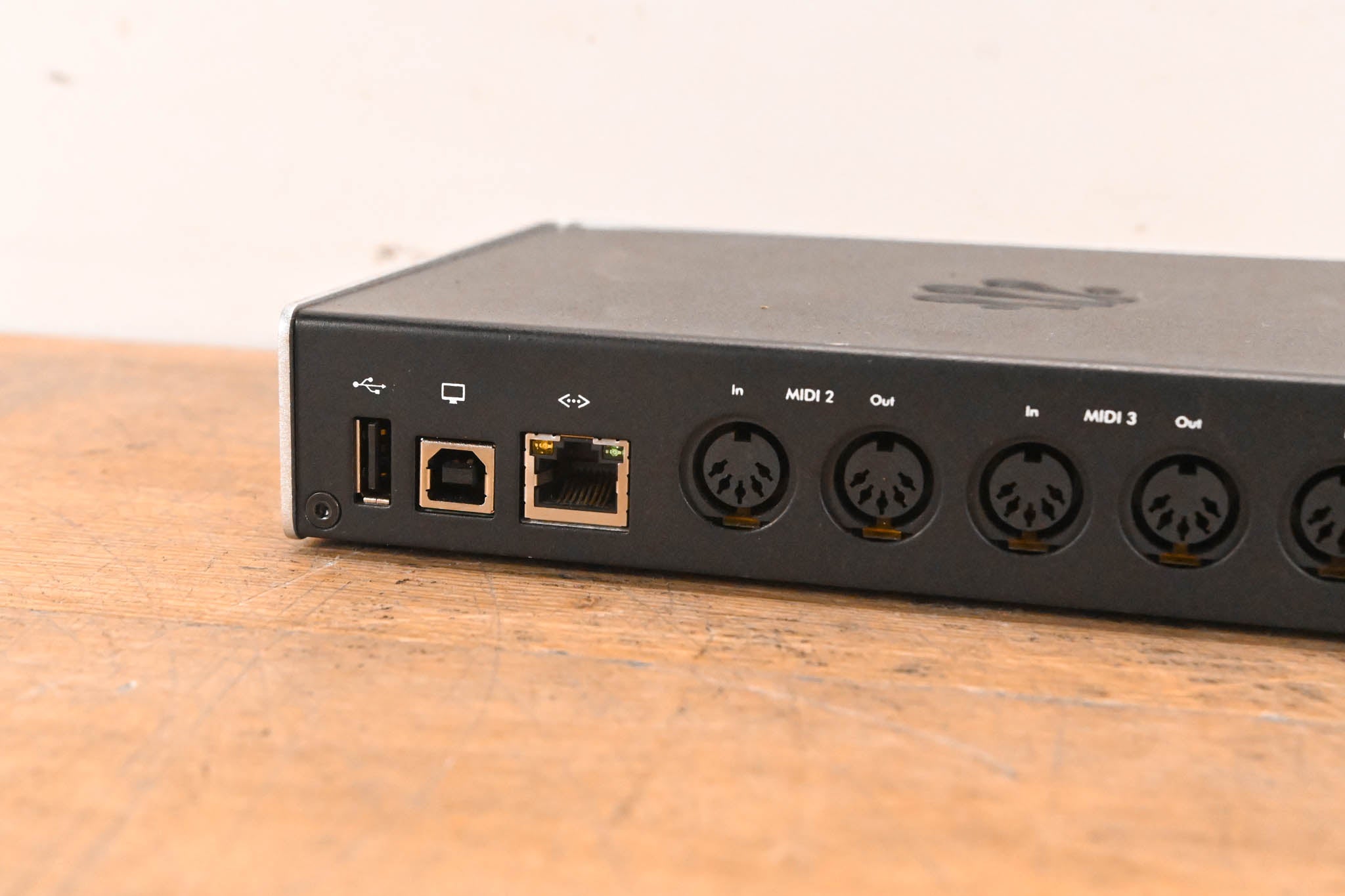 iConnectivity iConnectMIDI4+ USB + Lightning iOS MIDI Interface (NO PSU)