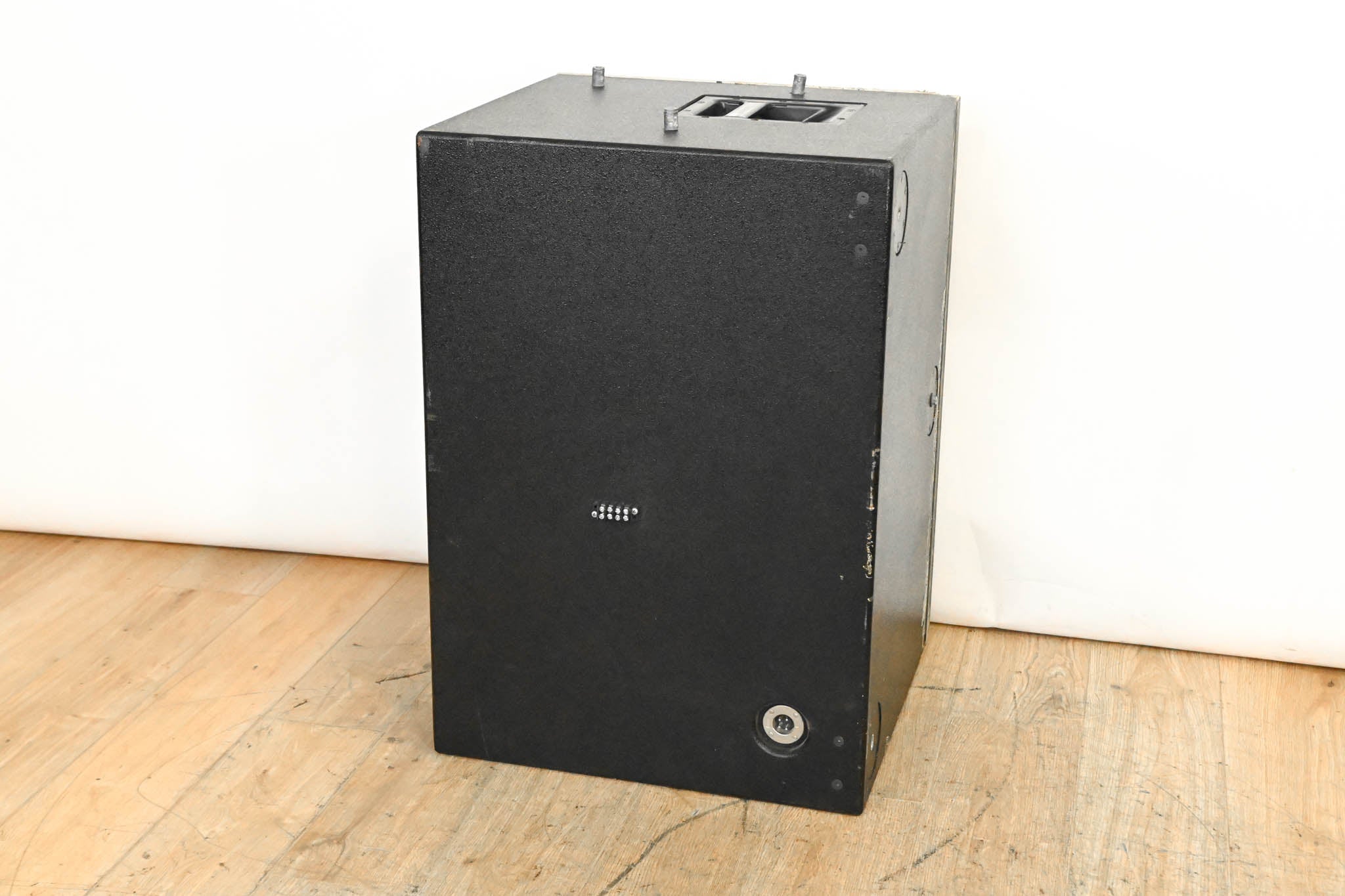Meyer Sound UltraSeries USW-1 Dual 15" Passive Subwoofer