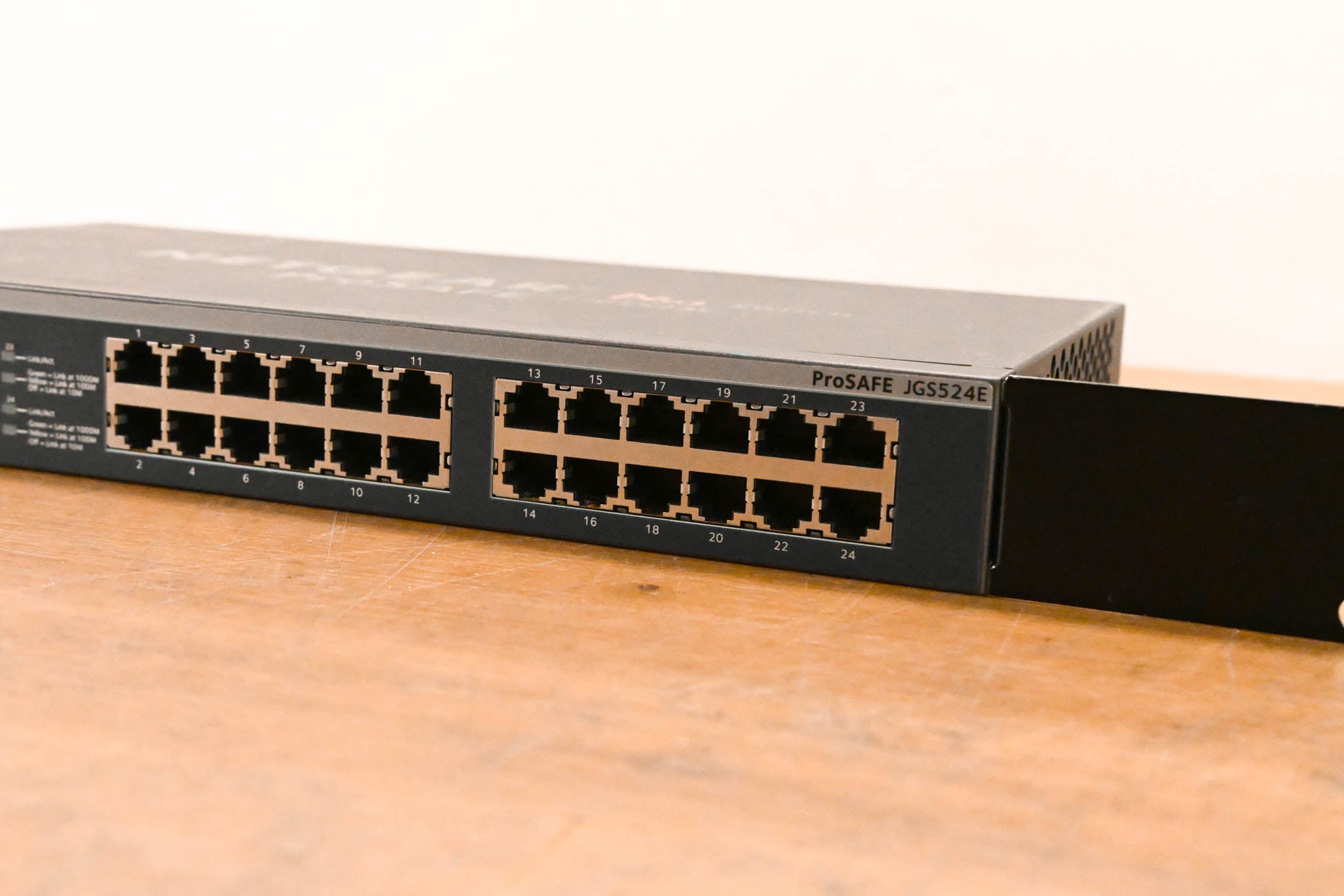 NETGEAR JGS524Ev2 ProSAFE Plus Switch 24-Port Gigabit Switch