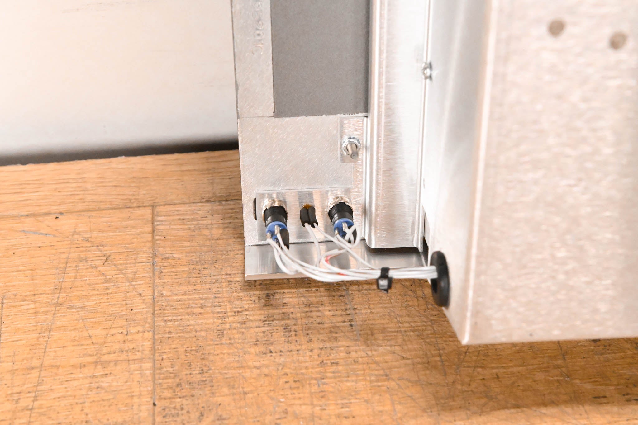 Solid State Logic C300 HD Operator Display (DVI/VGA, EXT K/B & EXT VID)