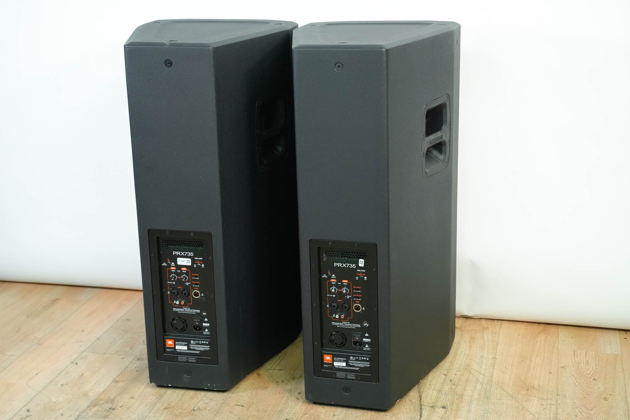 JBL PRX735 15" Three-Way Full-Range Main System (PAIR)