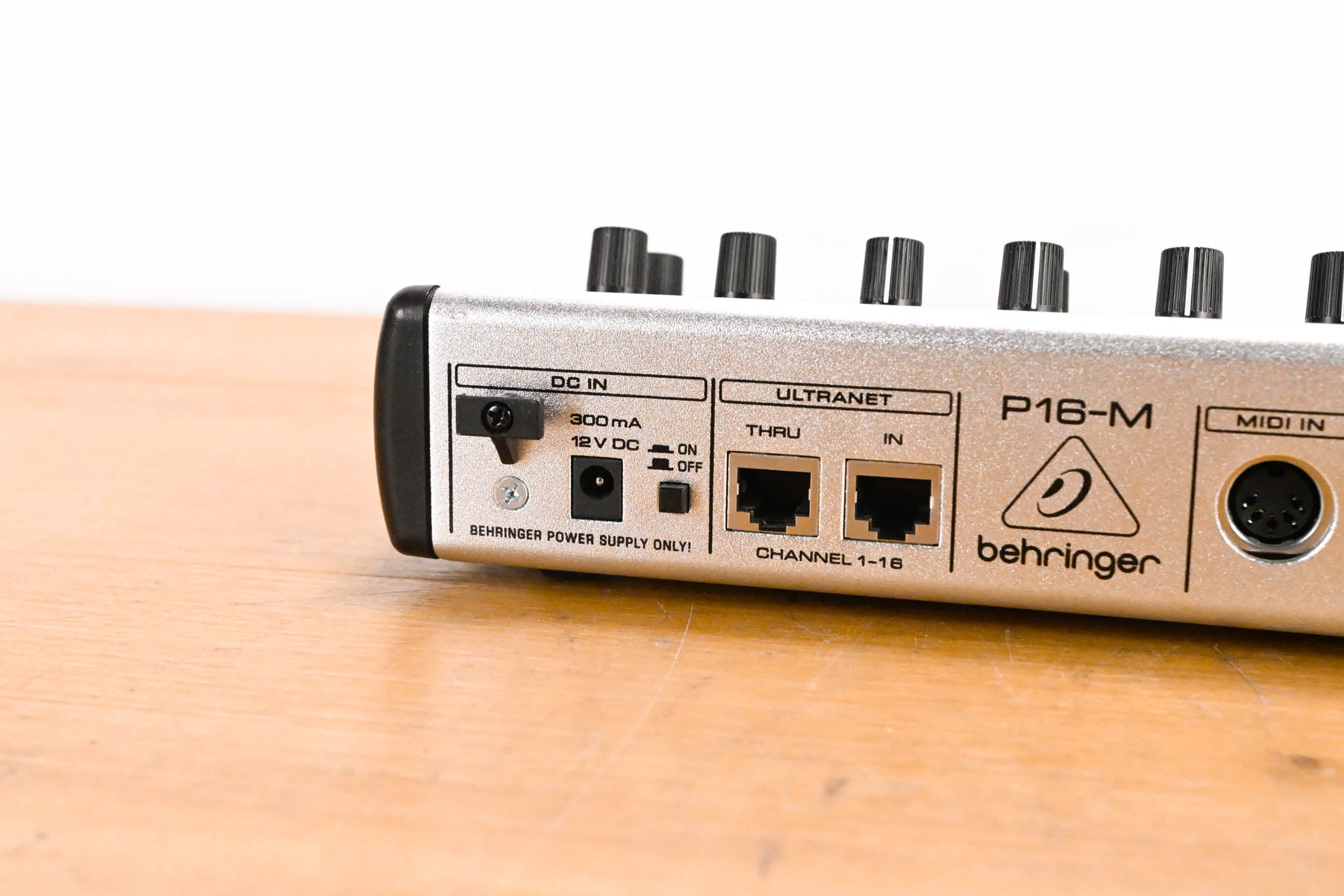 Behringer Powerplay P16-M 16-Channel Digital Personal Mixer