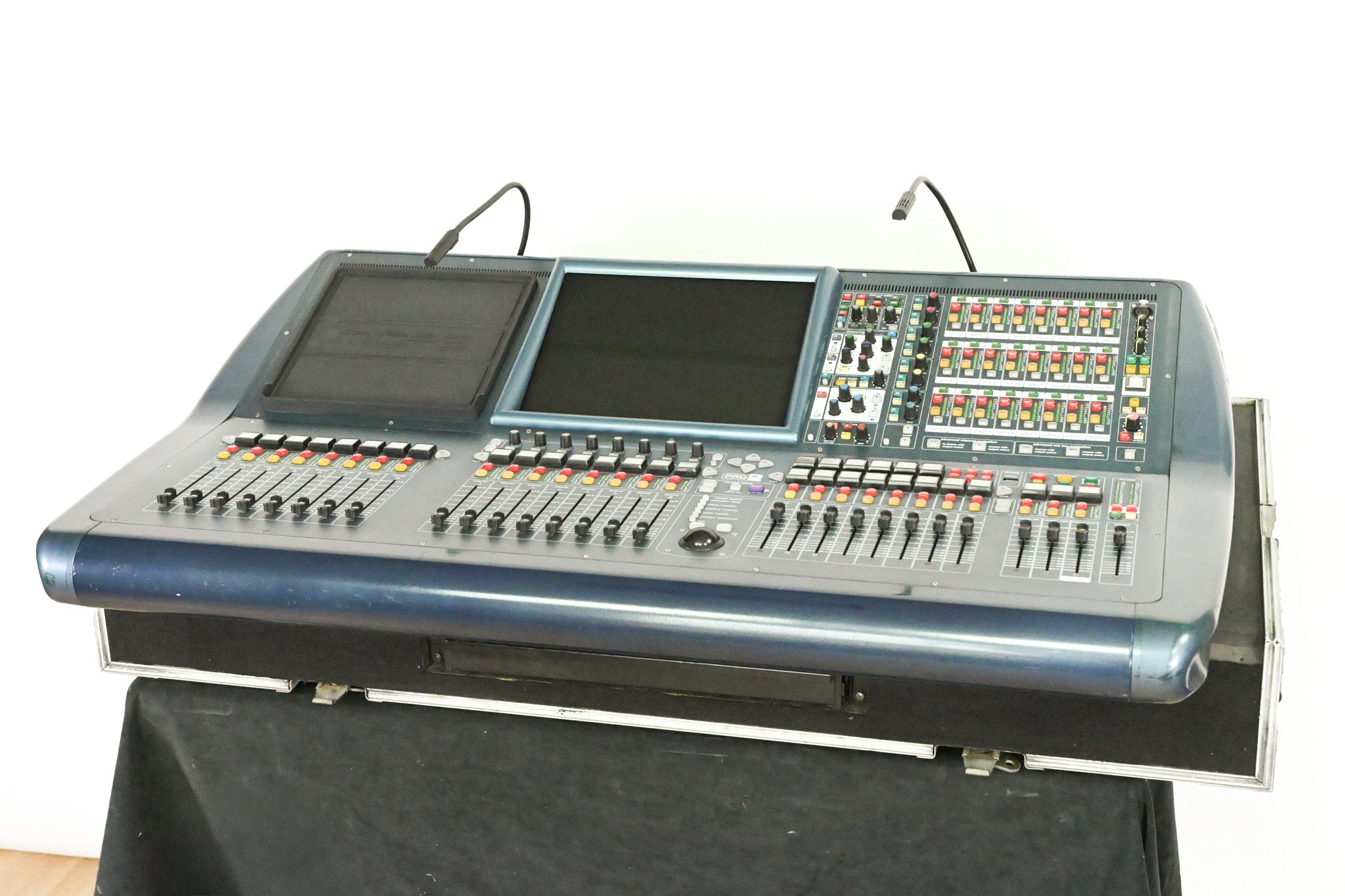 Midas PRO2 Live Digital Audio Mixing Console with Flight Case