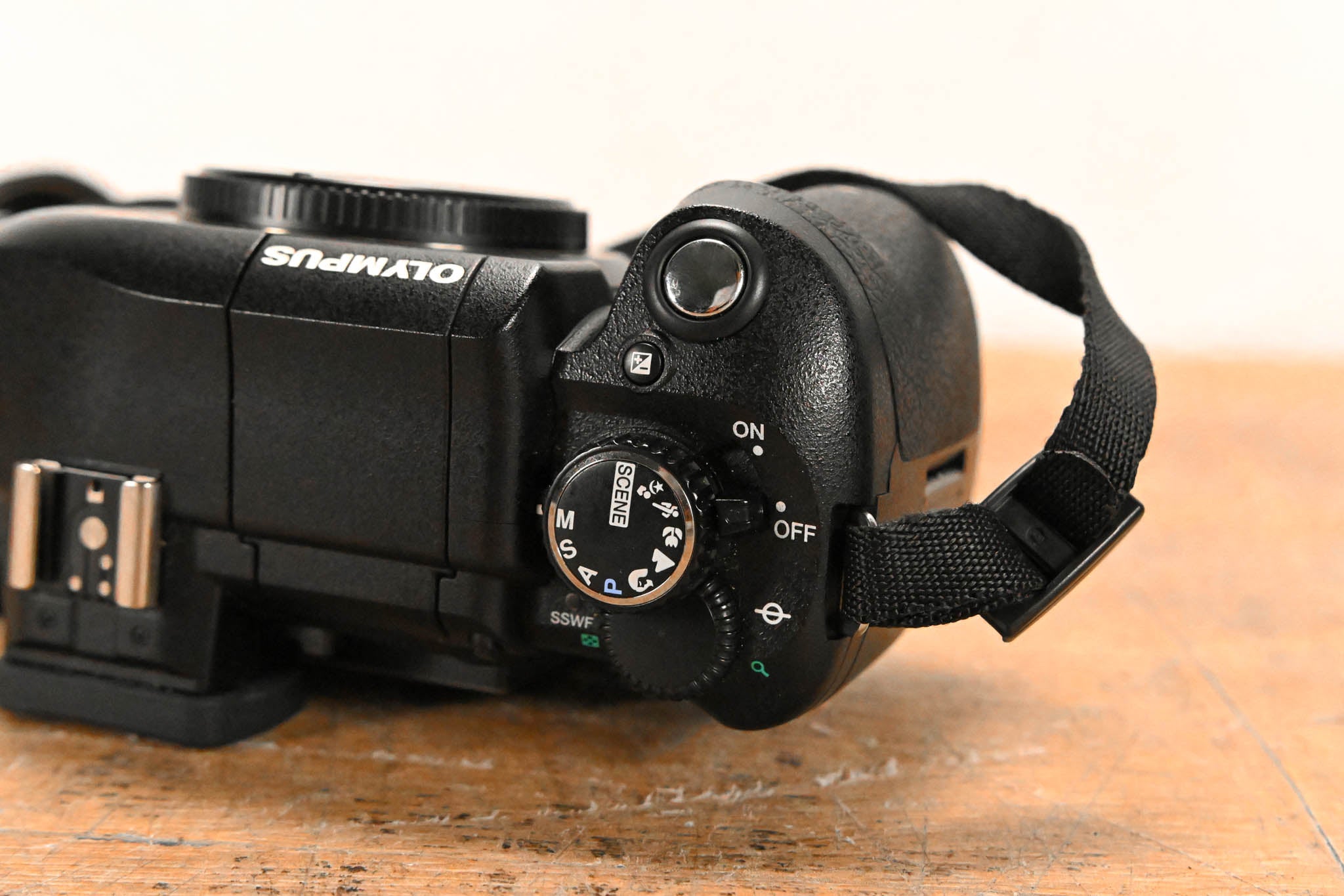 Olympus E-330 Digital SLR Camera