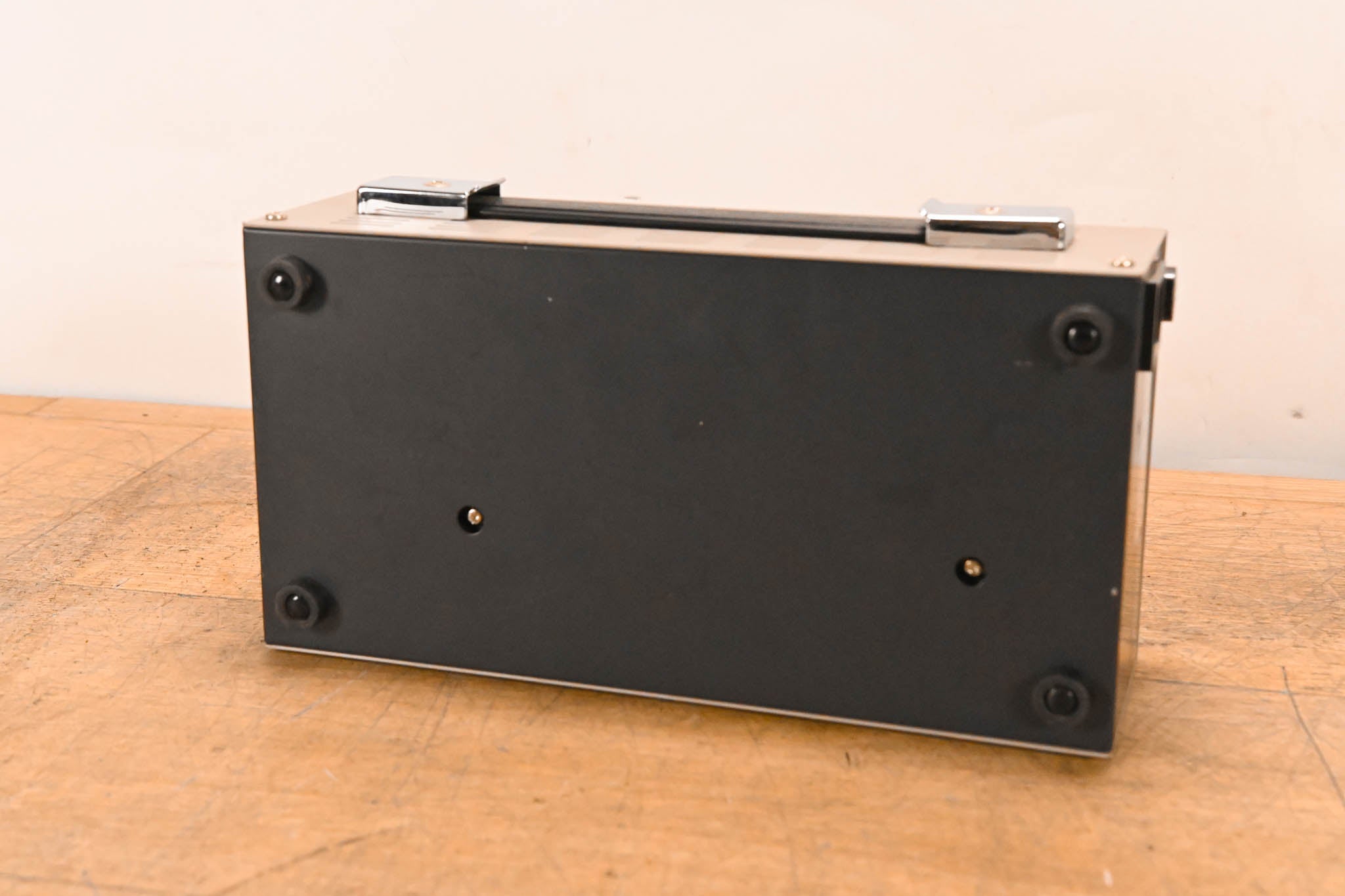 IDX System Technology IA-300a Triple-Channel Camera Power Supply