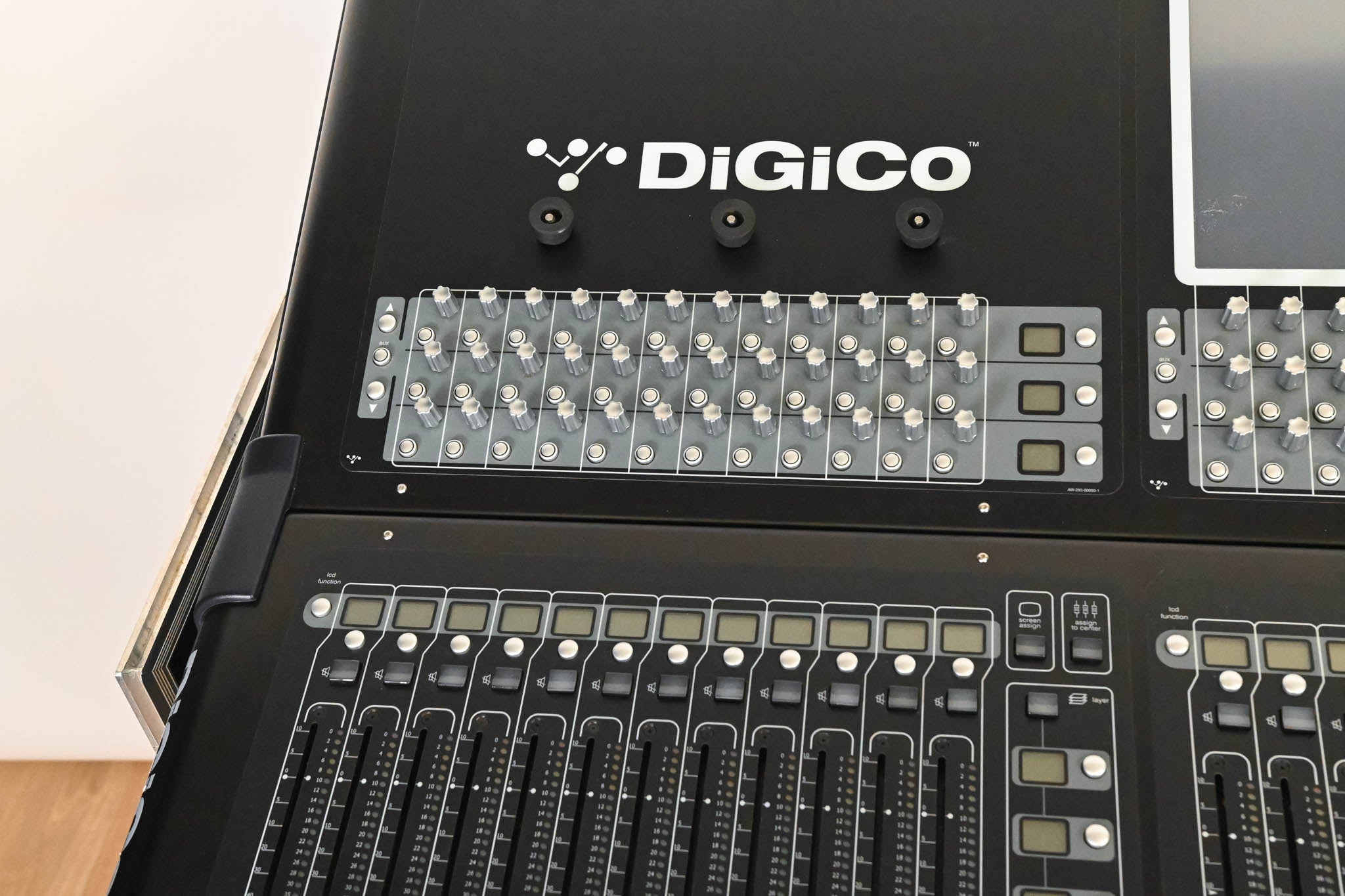 DiGiCo SD10 Digital Mixing Console w/ Waves Card, ST Optical