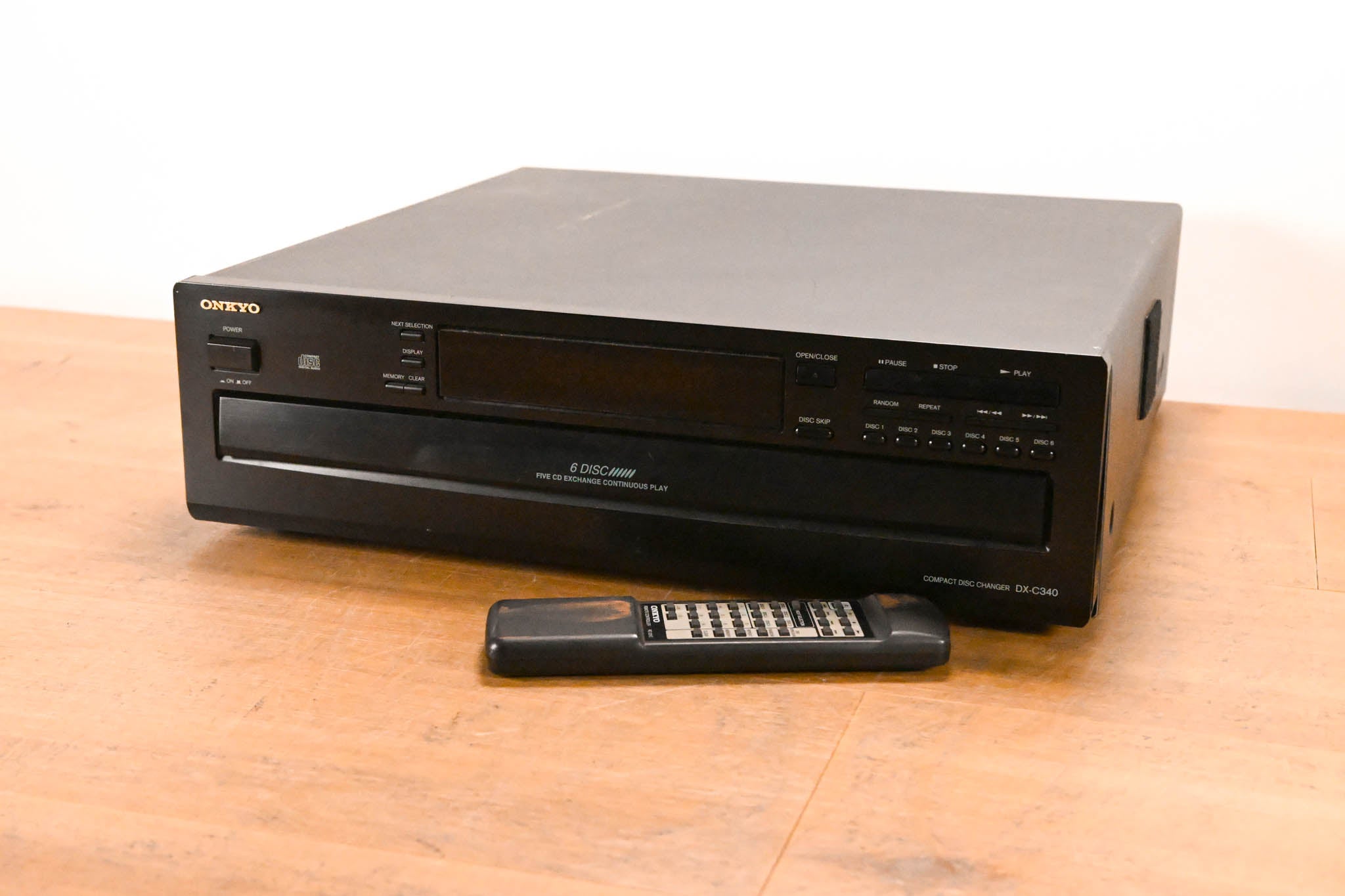 ONKYO DX-C340 6 Disc CD Changer Player