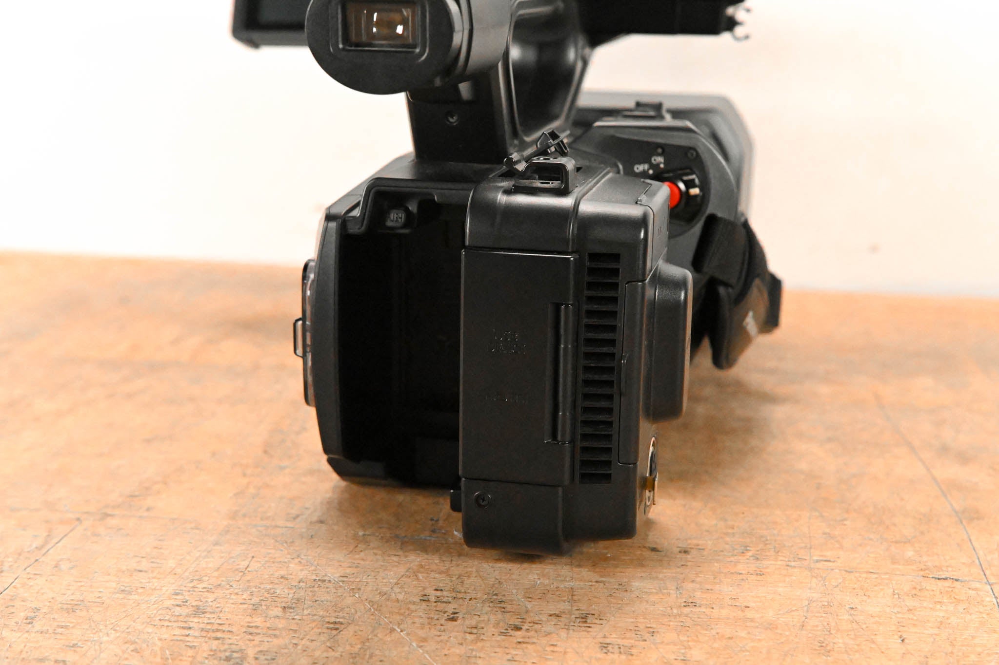 Panasonic AG-UX90 UHD 4K Professional Camcorder