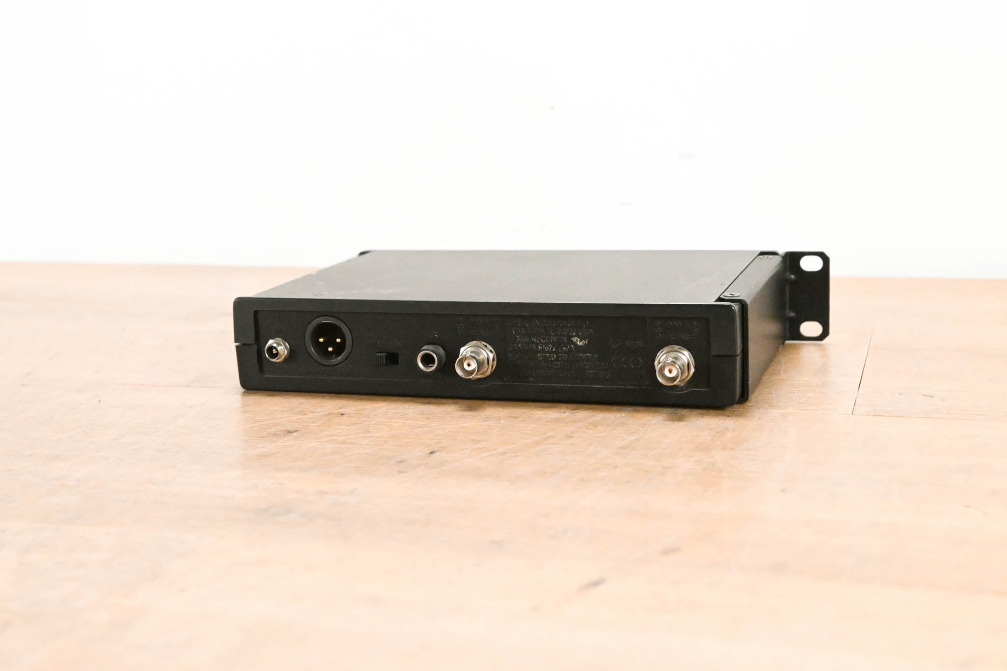 Shure ULXS24/58 Handheld Wireless System - 662-698 MHz (NO POWER SUPPLY)