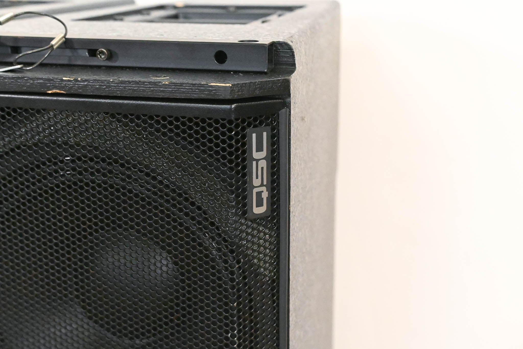 QSC WideLine-10 Dual 10-Inch Wide Line Array Speaker (PAIR)