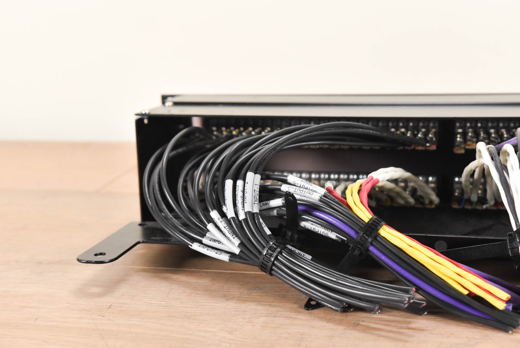 Switchcraft TTP96K3NN 2U 96-Position Patch Panel CG00WVJ