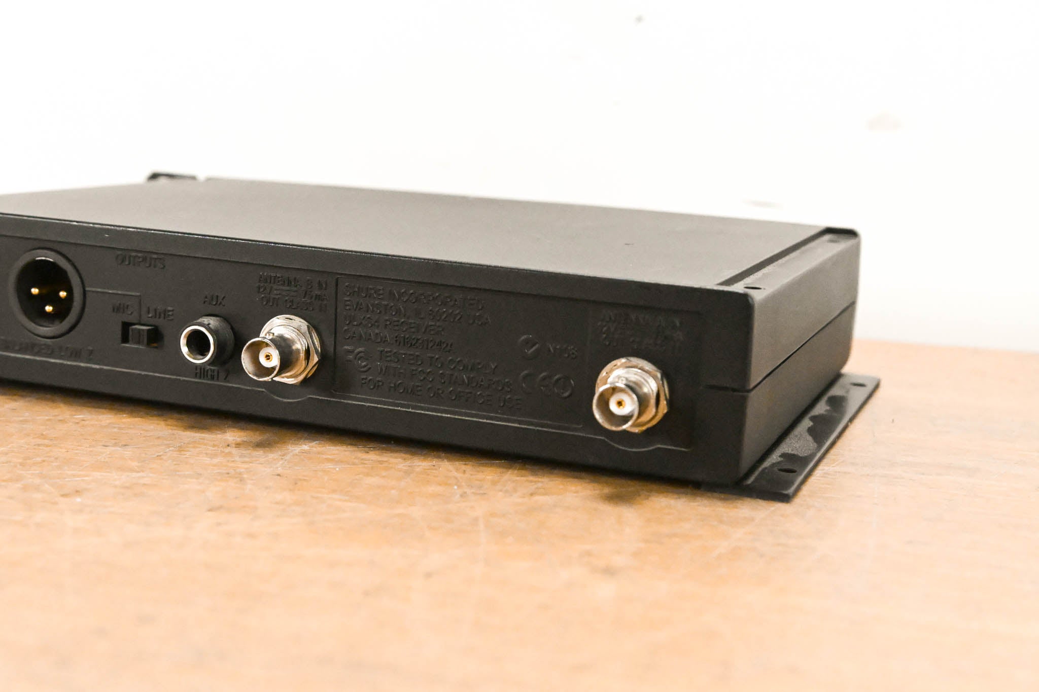 Shure ULXS4 Wireless Receiver - J1 Band: 554-590 MHz (NO POWER SUPPLY)