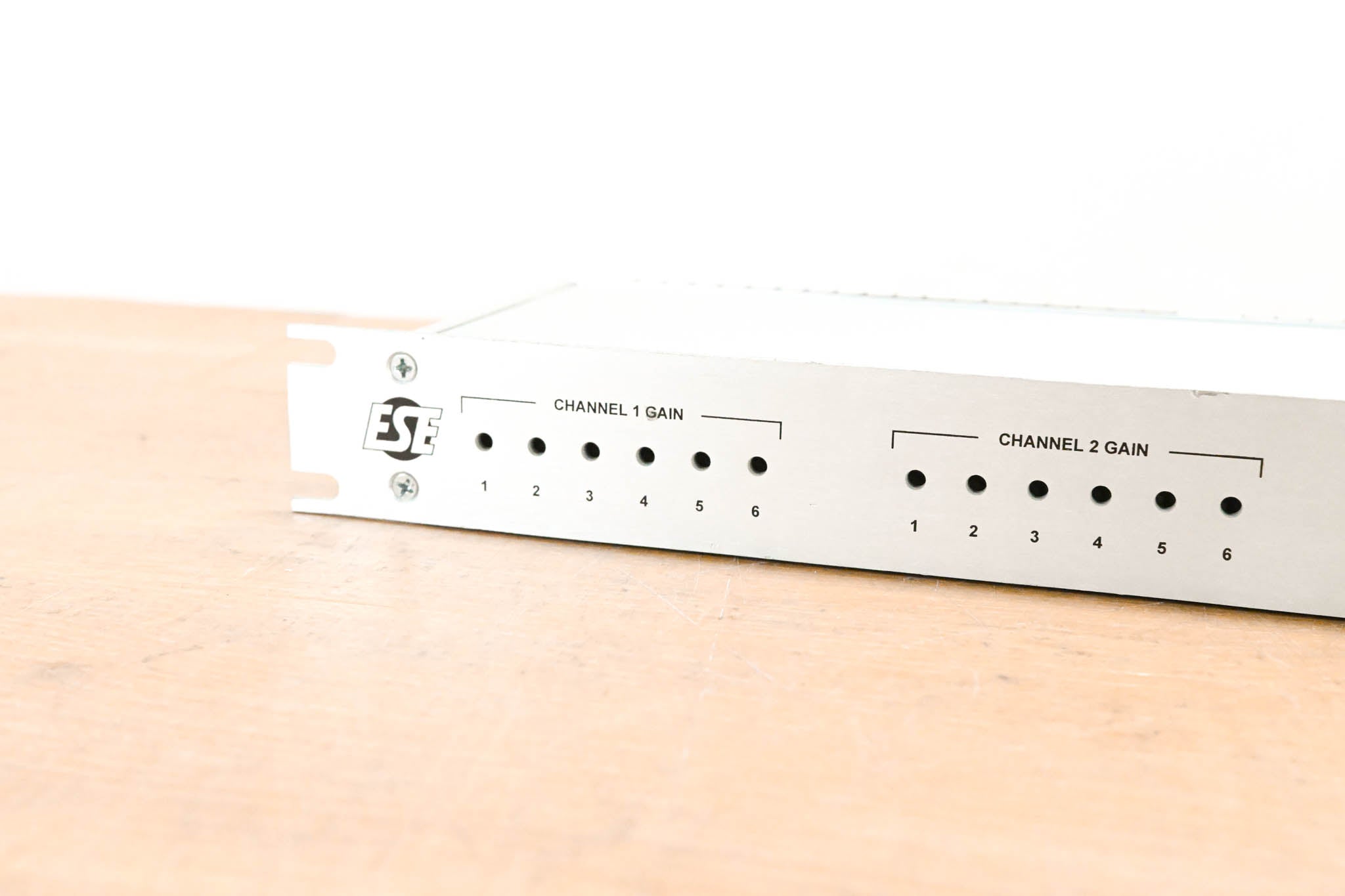 ESE ES-245 Quad 1x6 Audio Distribution Amplifier