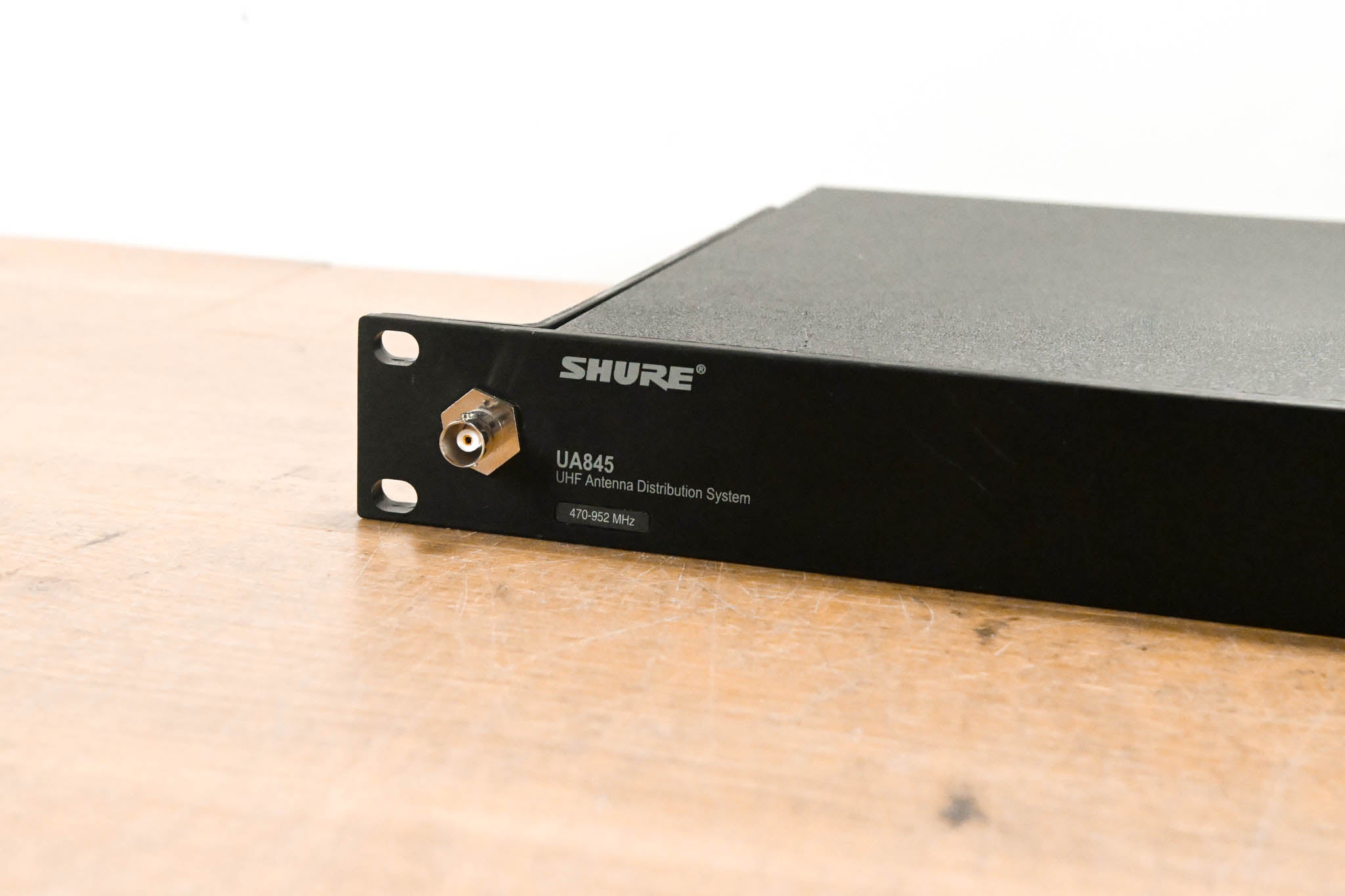 Shure UA845-SWB Antenna Distribution System - 470-952 MHz