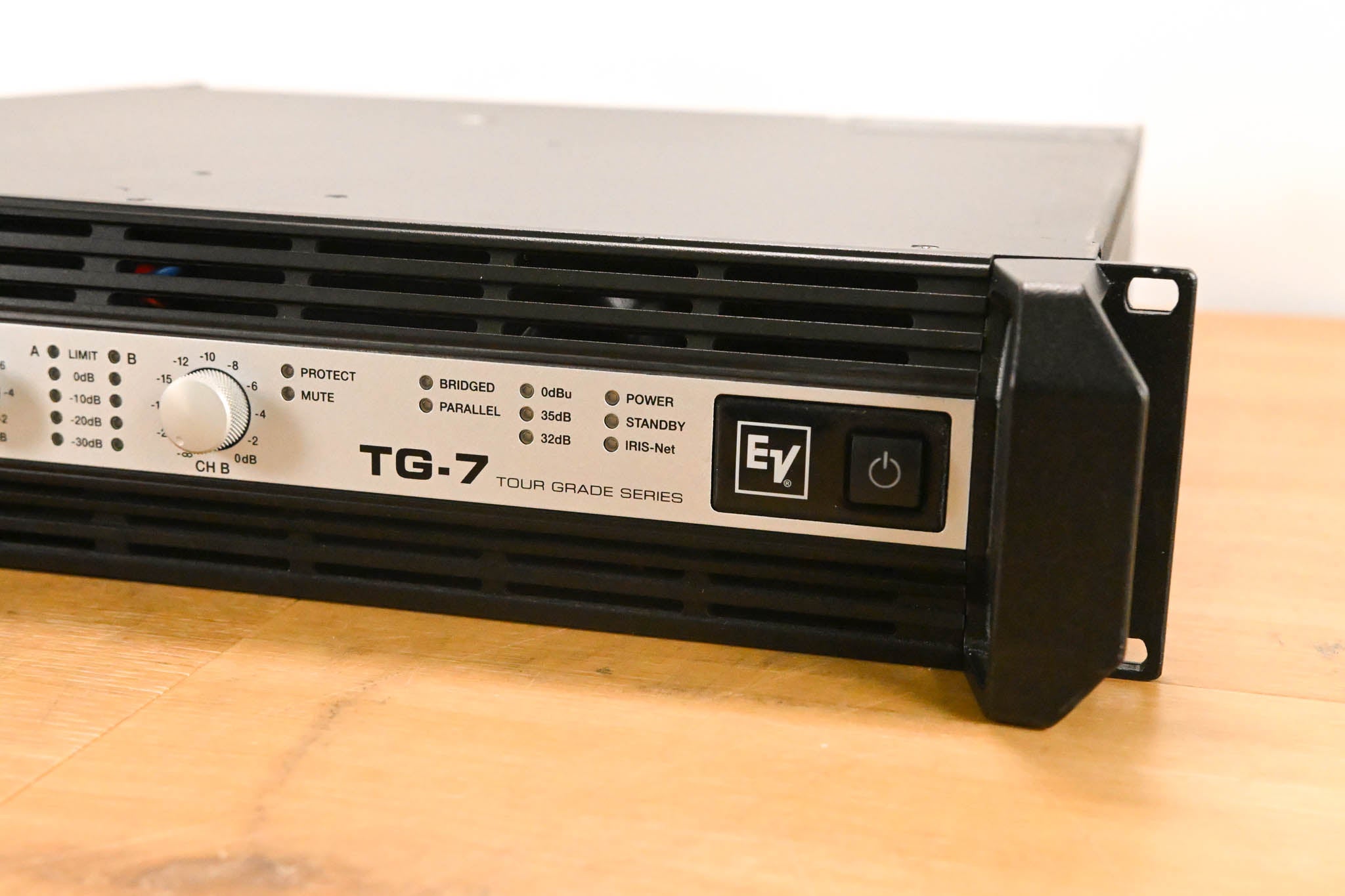 Electro-Voice (EV) TG-7 Tour-Grade Stereo Power Amplifier