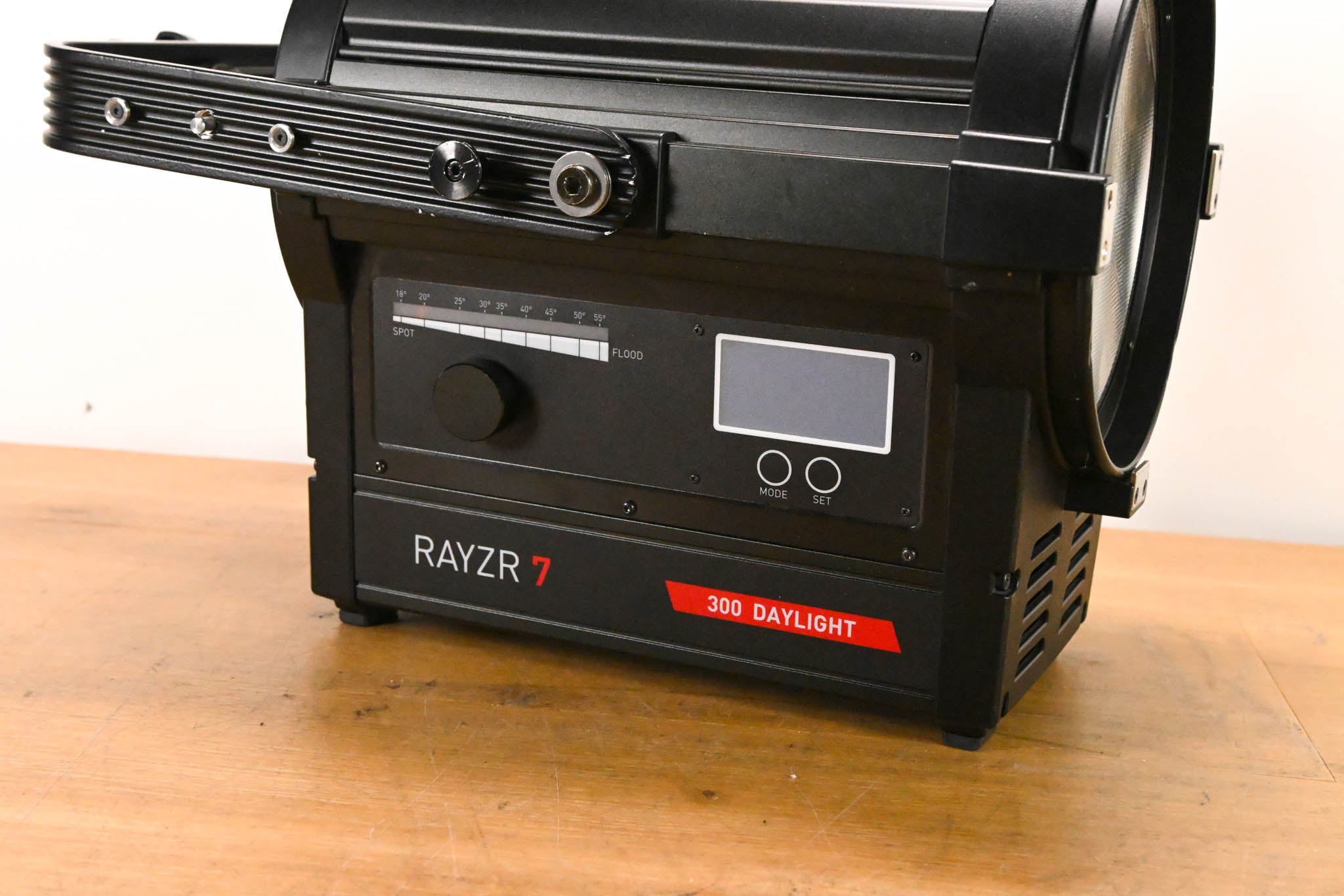 Vibesta Rayzr 7 300 Daylight 7" LED Fresnel (NO POWER SUPPLY)