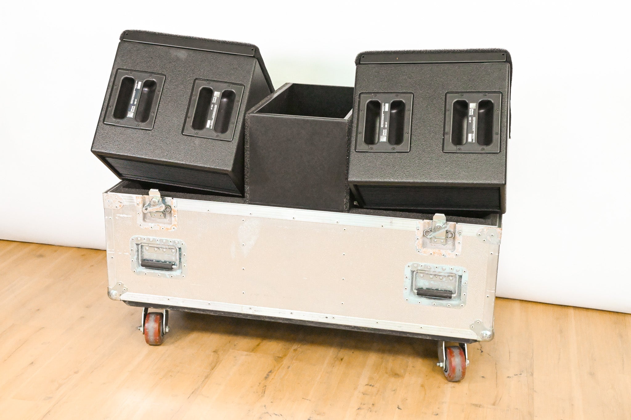 Meyer Sound UM-1P 12" Powered Stage Monitor Speaker (PAIR) w/ Road Case